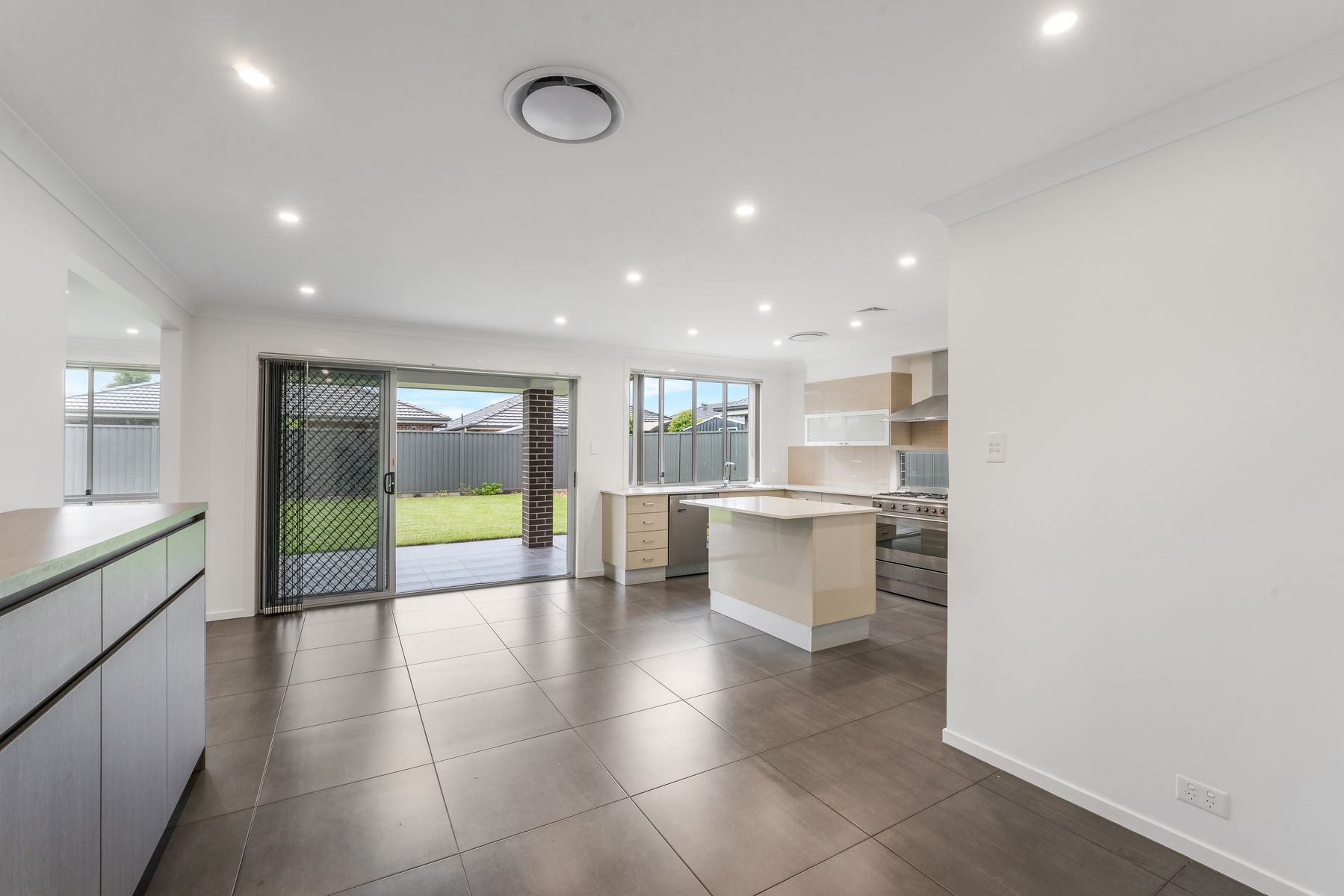 10 Gemini Street, Gregory Hills NSW 2557, Gregory Hills - Thumbnail 4
