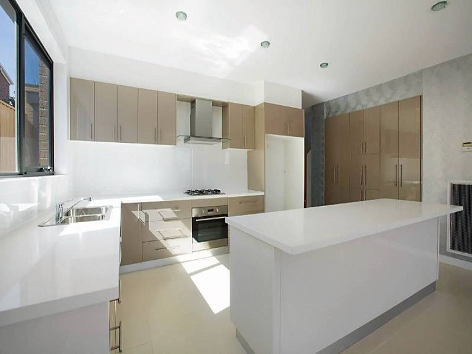 2/57 Outlook Drive, Glenroy - Thumbnail 3