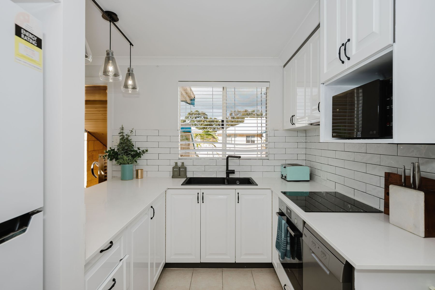2/1 Lakes Crescent, South Yunderup WA 6208, South Yunderup - Thumbnail 4