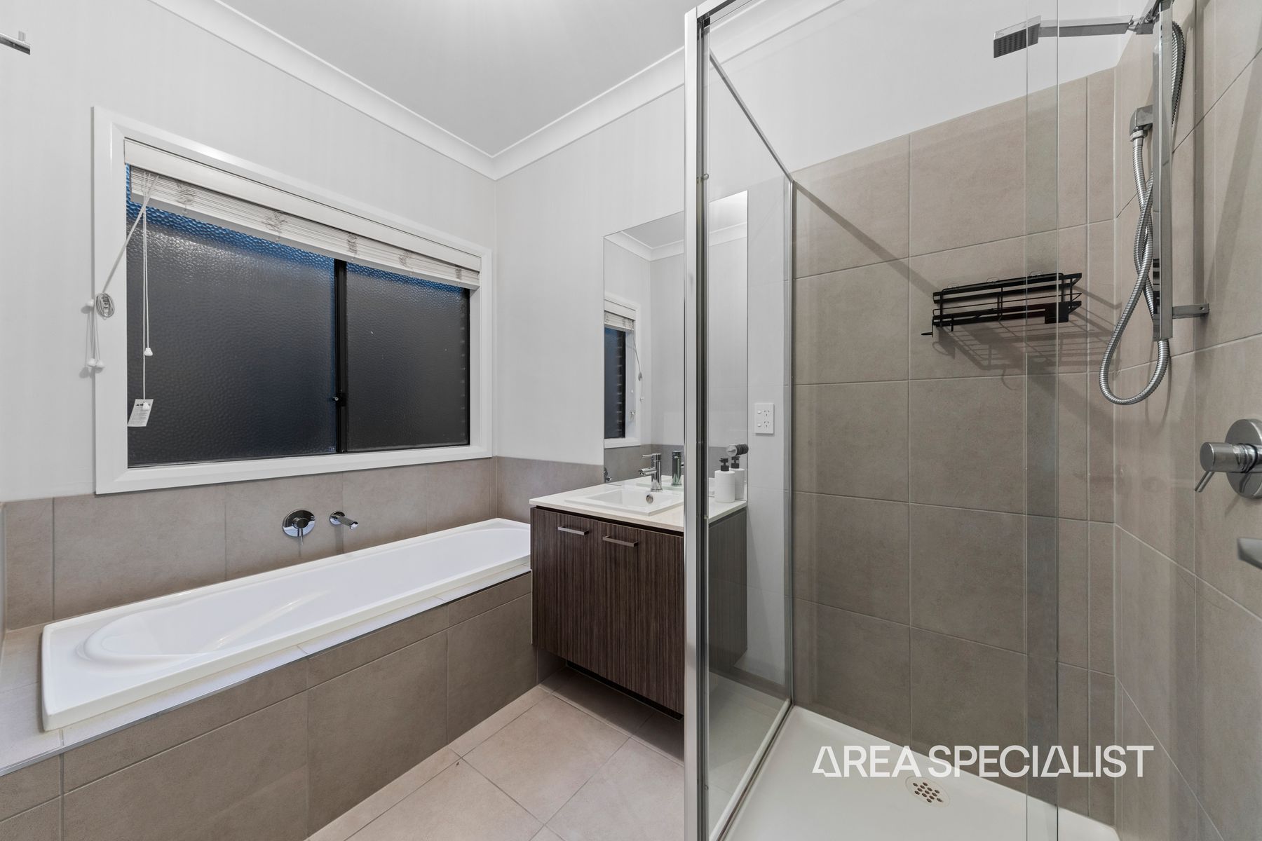 8 Ontario Drive, Pakenham, VIC 3810, Pakenham - Thumbnail 8