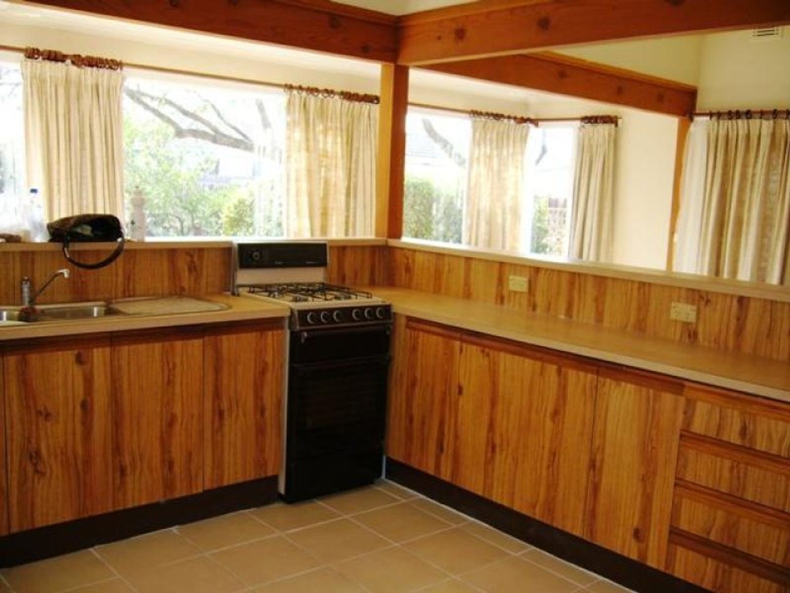 84 KING EDWARD AVENUE, Albion - Thumbnail 3