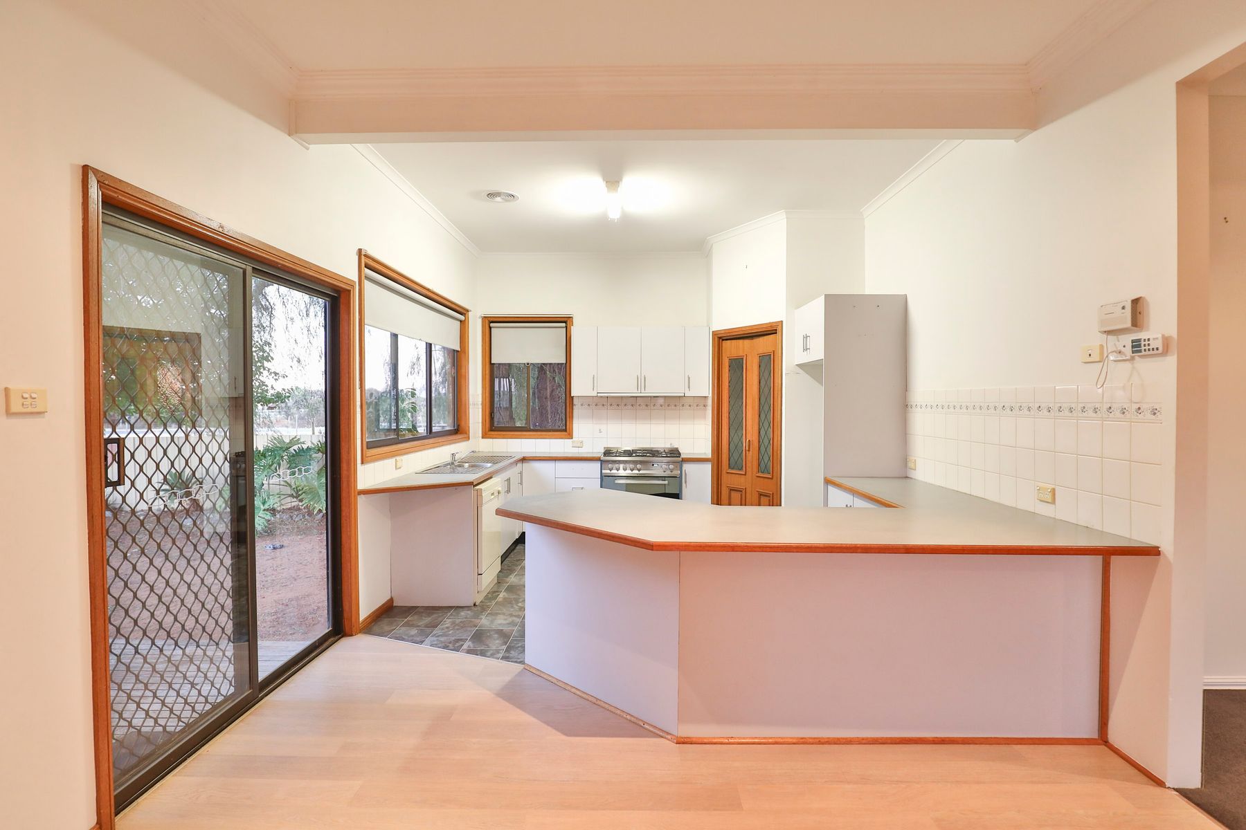 4 Crump Road, Cardross - Thumbnail 8