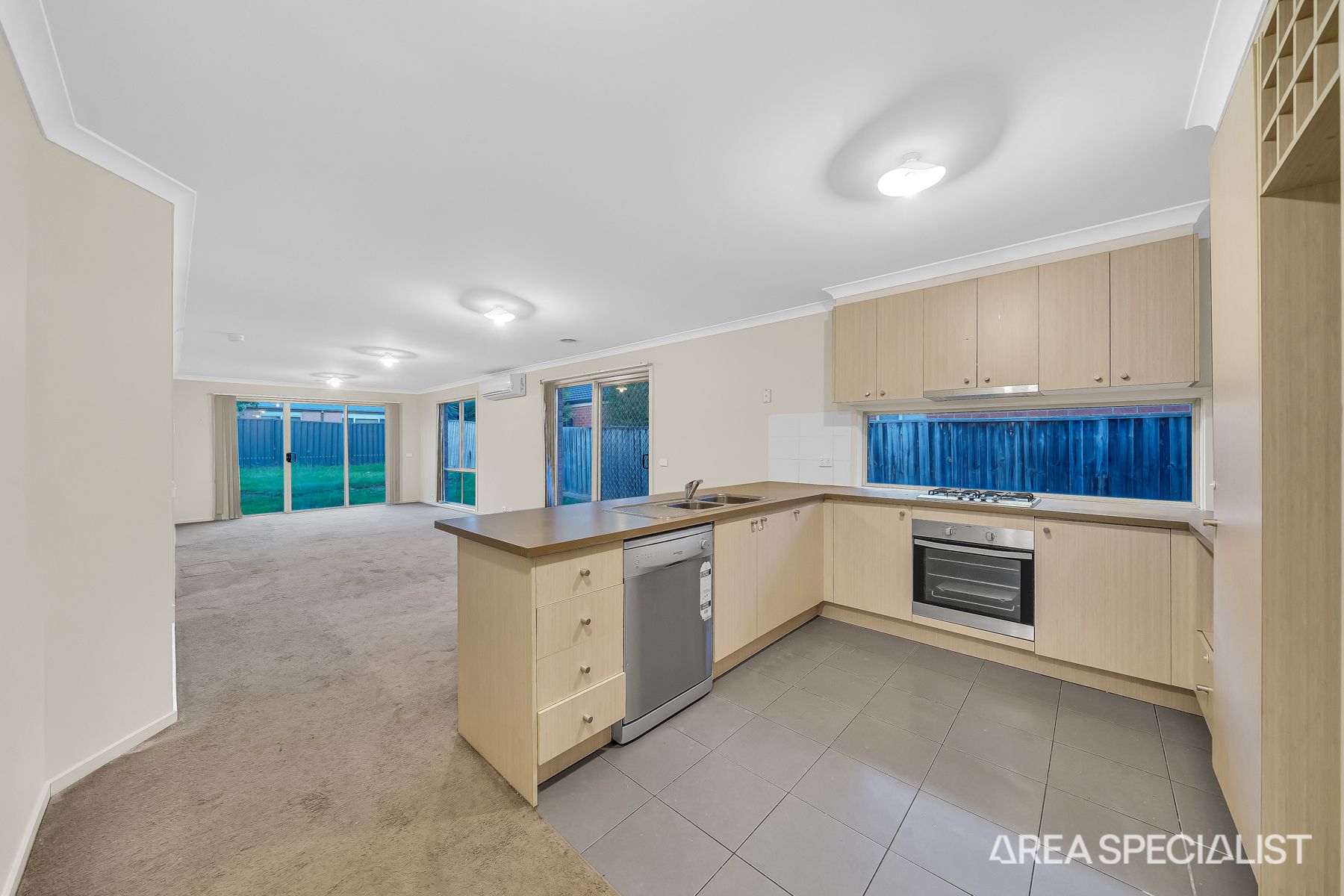12 Yellow Gum Way, Manor Lakes, VIC 3024, Manor Lakes - Thumbnail 6