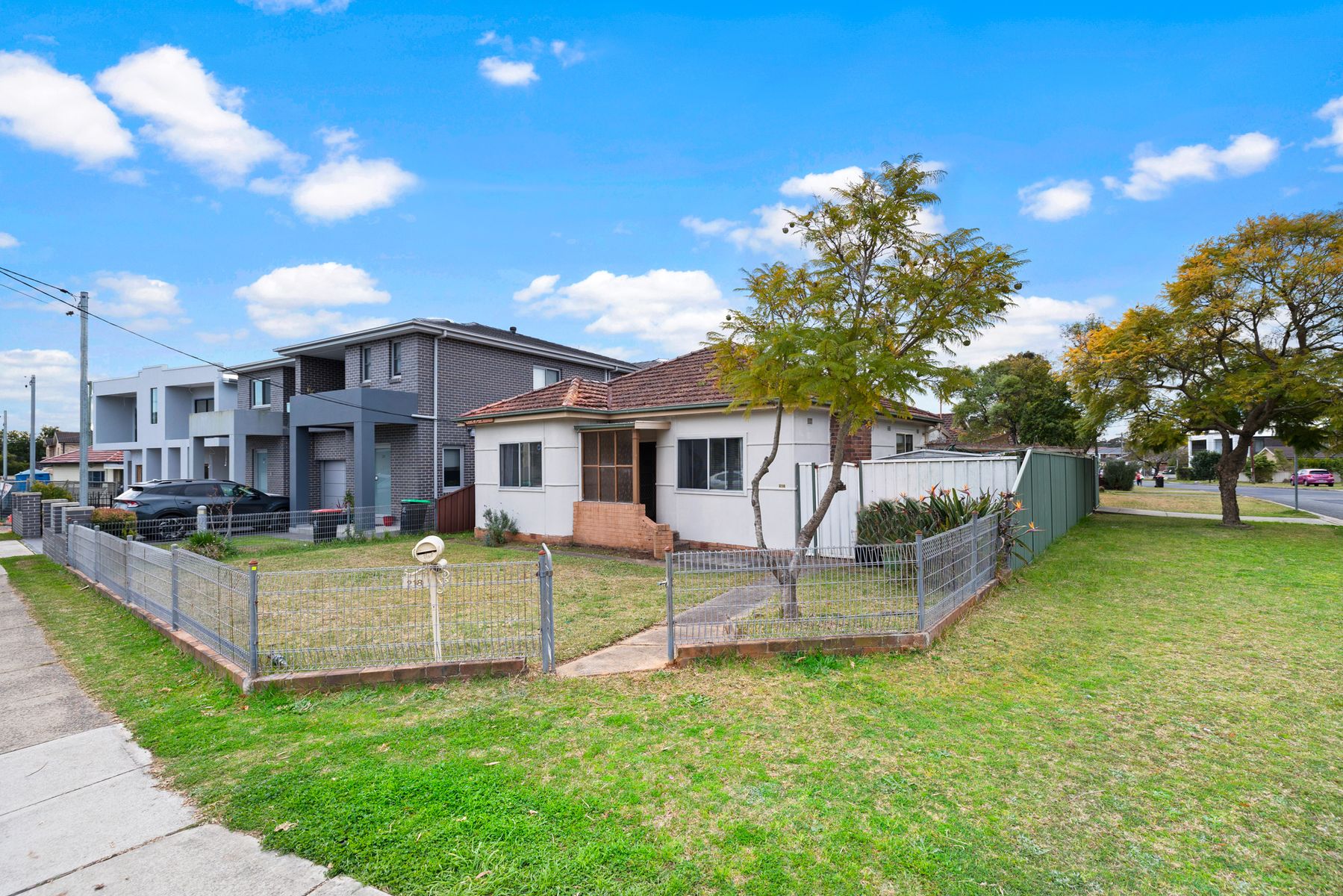 218 Marco Ave, Panania NSW 2213