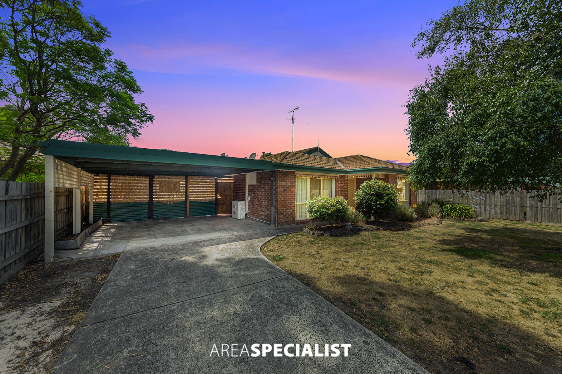 20 Gullquist Way, Pakenham, VIC 3810, Pakenham - Thumbnail 2
