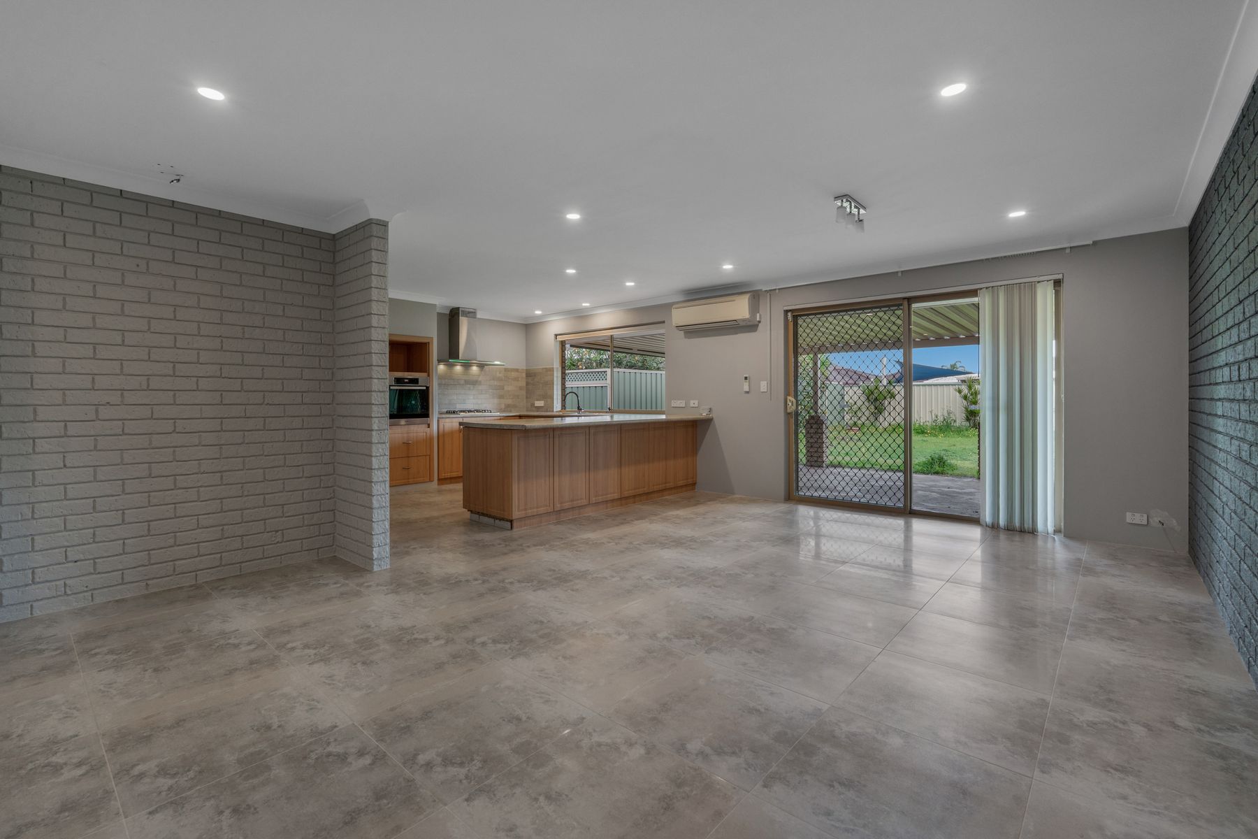 85 Harpenden Street, Huntingdale WA 6110, Huntingdale - Thumbnail 4