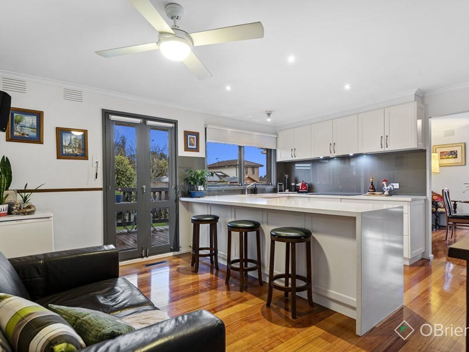 16 Ponto Court, Endeavour Hills, VIC 3802, Endeavour Hills - Thumbnail 3