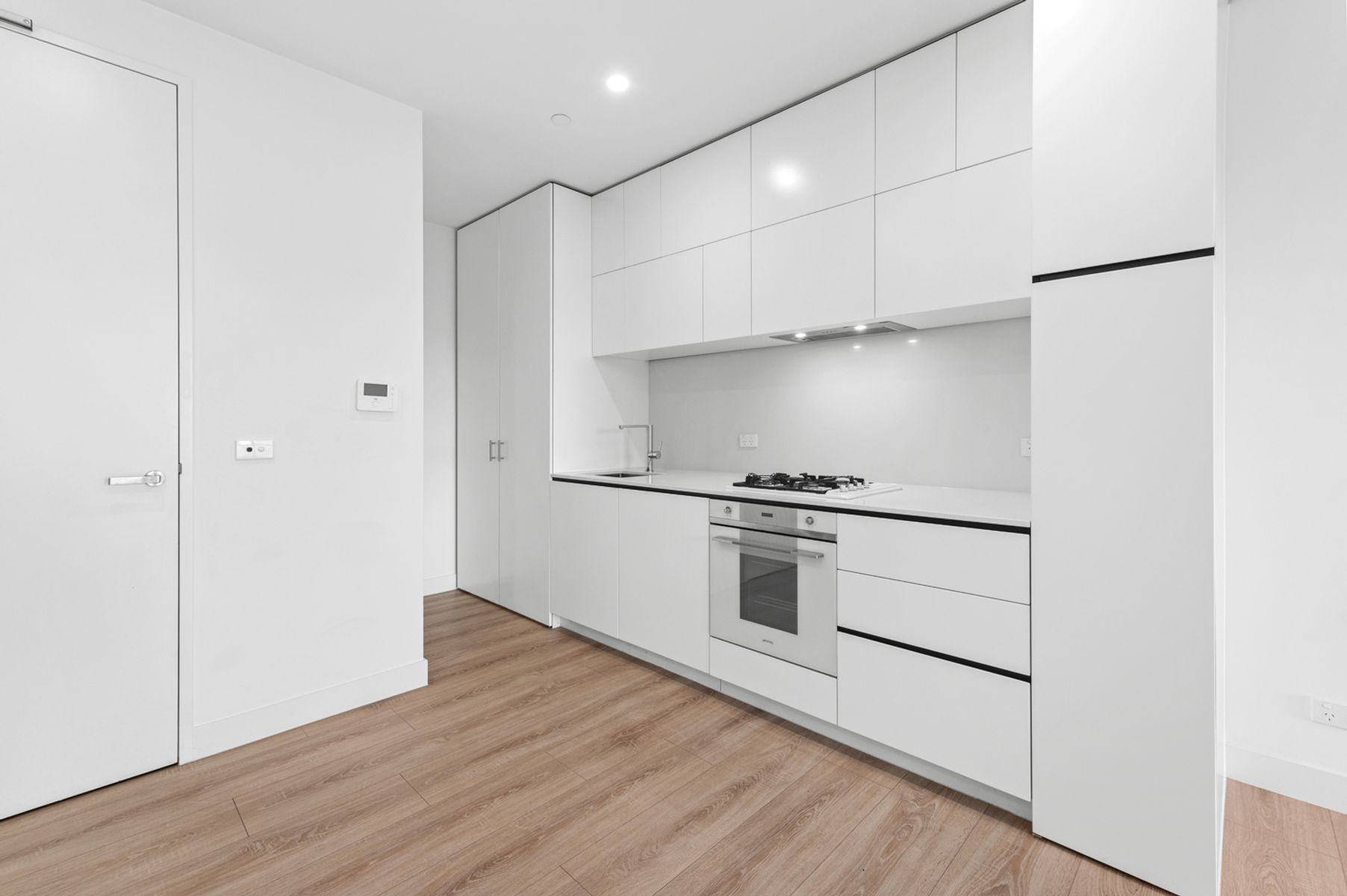 211/2 Elland Avenue, Box Hill, VIC 3128, Box Hill - Thumbnail 3