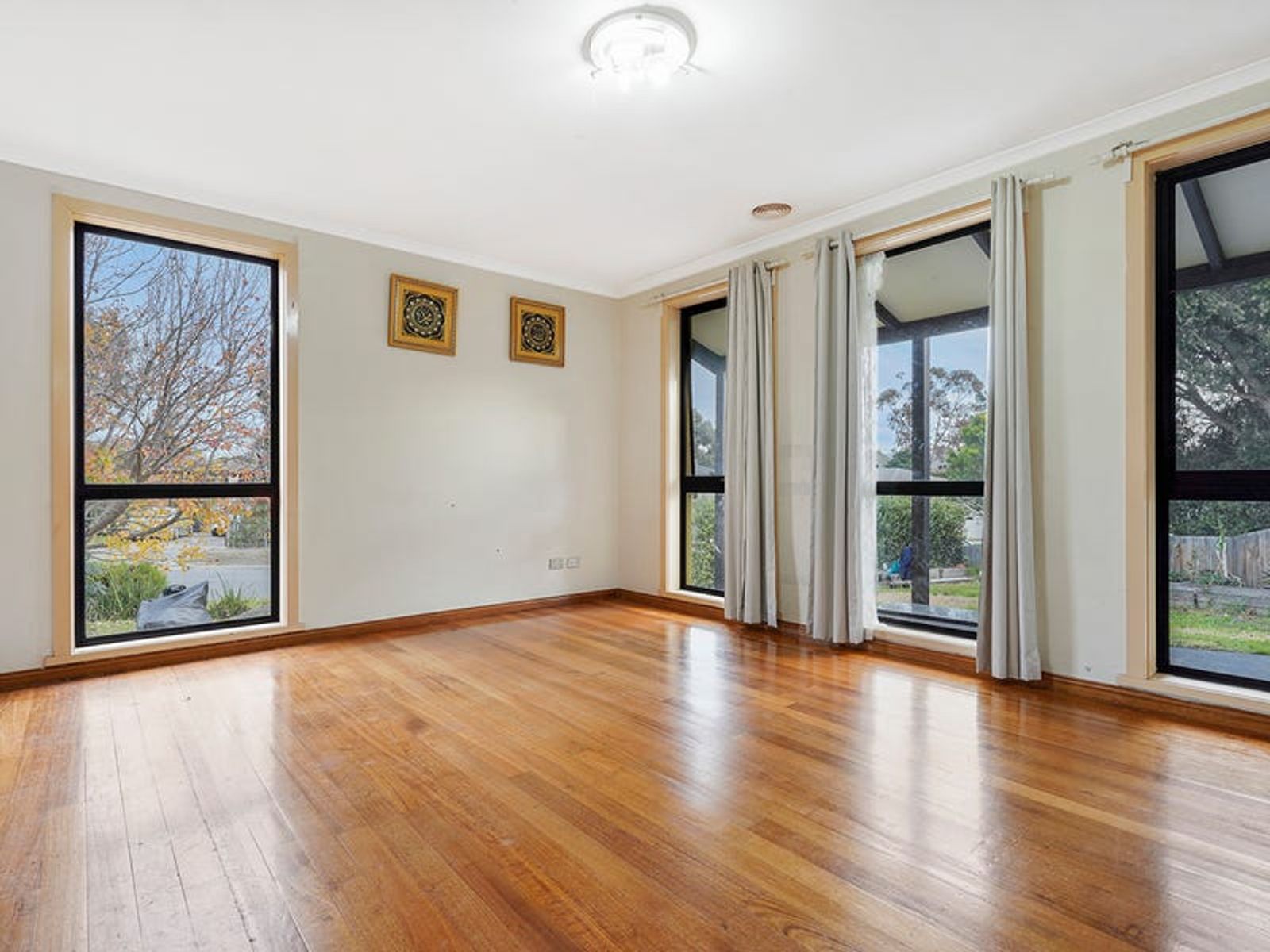 5 Millswyn Avenue, Hampton Park, VIC 3976, Hampton Park - Thumbnail 2
