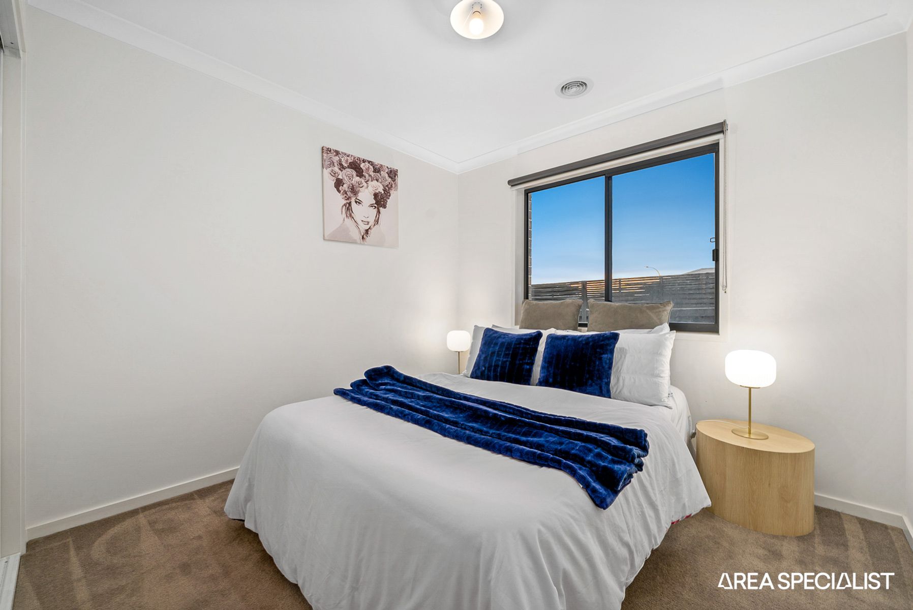 8 Carisbrooke Way, Clyde North, VIC 3978, Clyde North - Thumbnail 6