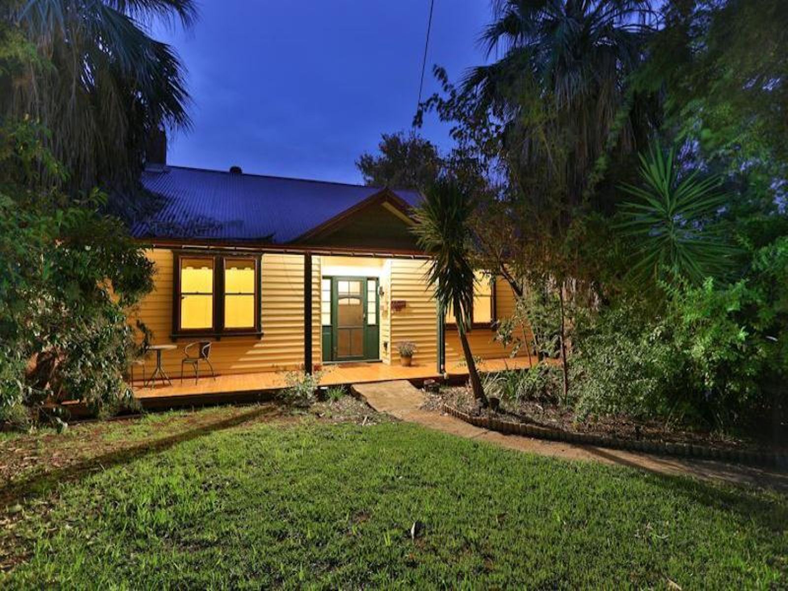 202 Tenth Street, Mildura - Image 1