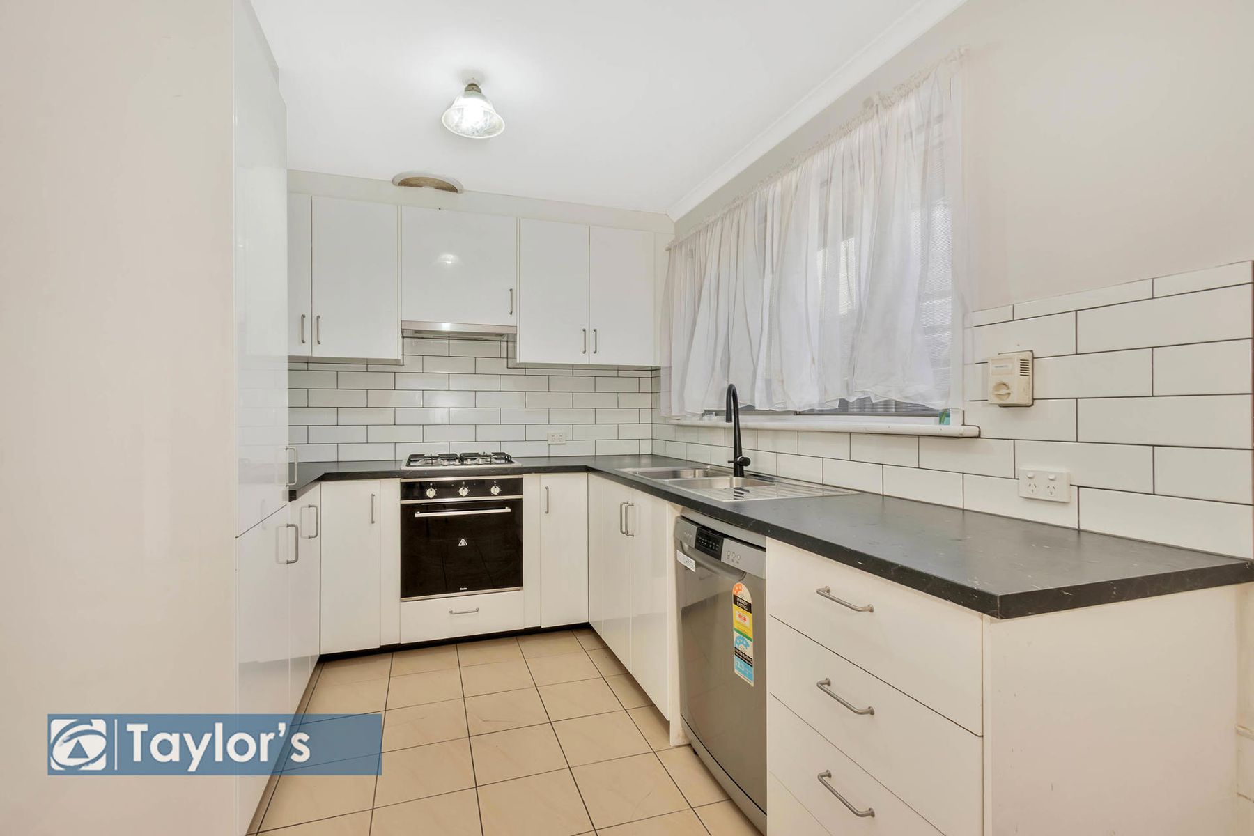 42 Warrandee Drive, Modbury North SA 5092, Modbury North - Thumbnail 3