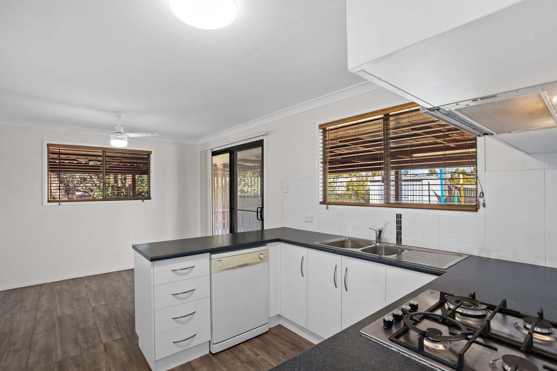 386 Stenner Street, Kearneys Spring QLD 4350, Kearneys Spring - Thumbnail 3