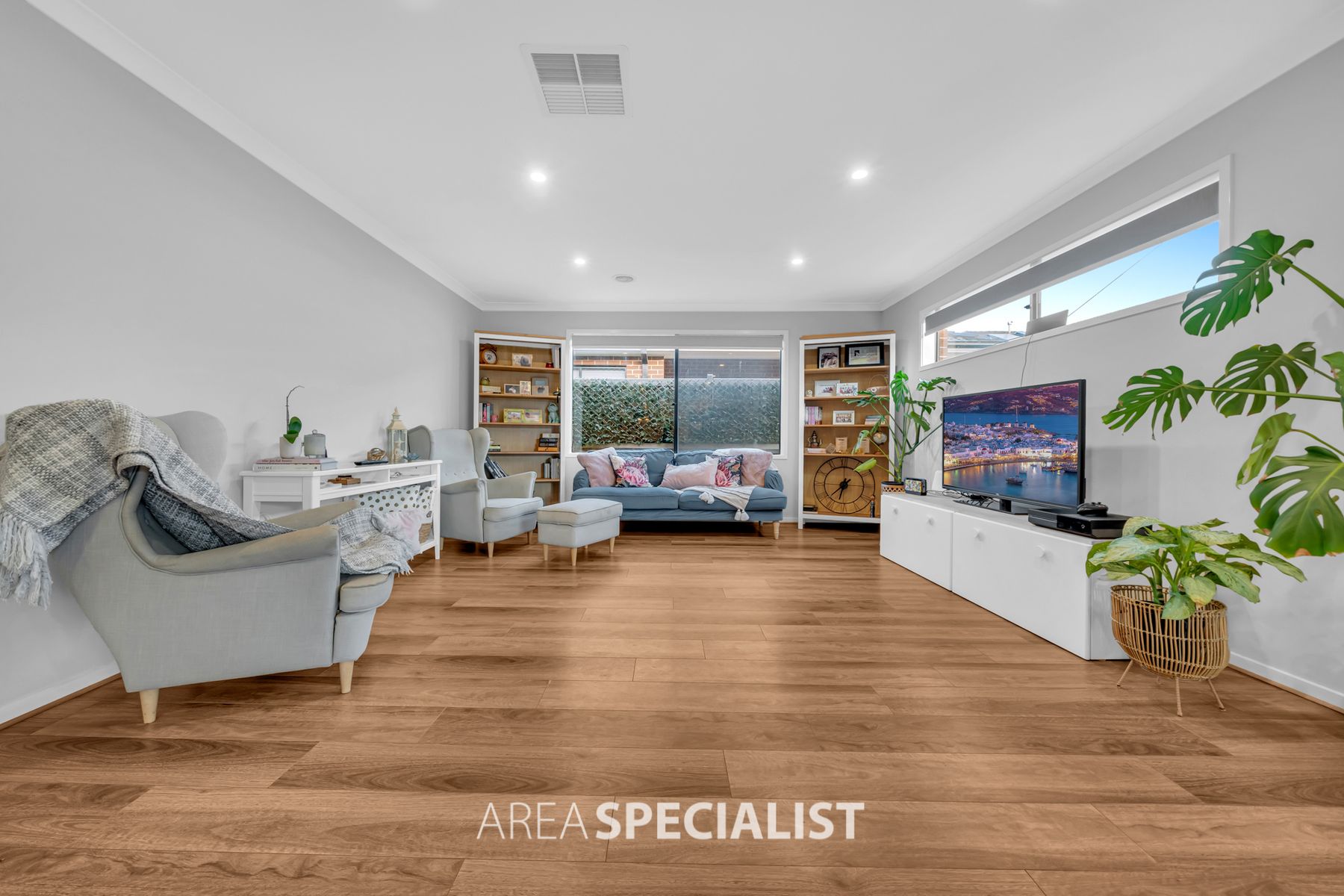 14 Shulze Drive, Clyde North, VIC 3978, Clyde North - Thumbnail 2