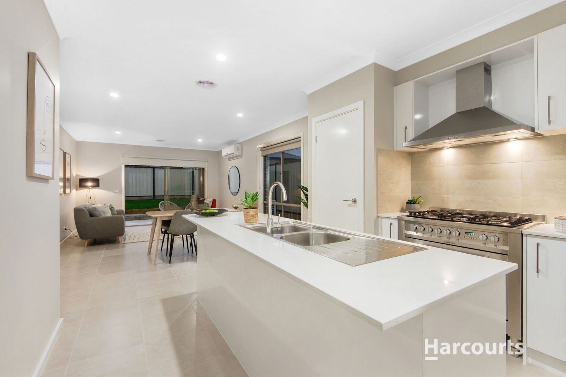 7 Hawking Crescent, Fraser Rise, VIC 3336, Fraser Rise - Thumbnail 2