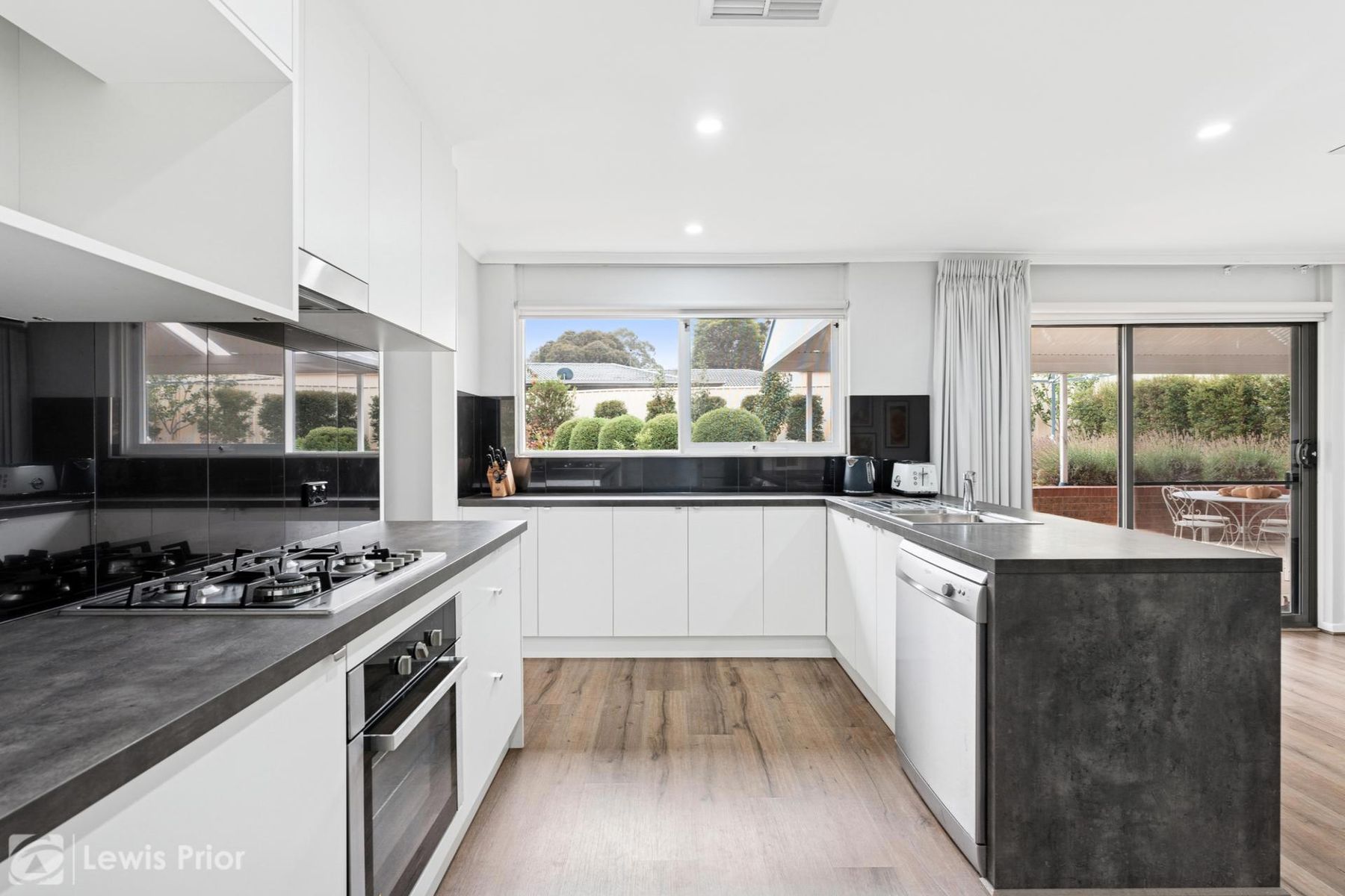 11 Mason Avenue, Happy Valley SA 5159, Happy Valley - Thumbnail 6