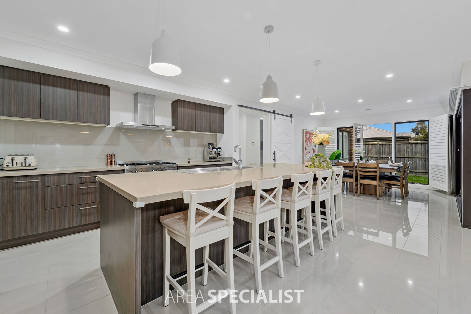 10 Woodstock Drive, Cranbourne North, VIC 3977, Cranbourne North - Thumbnail 4