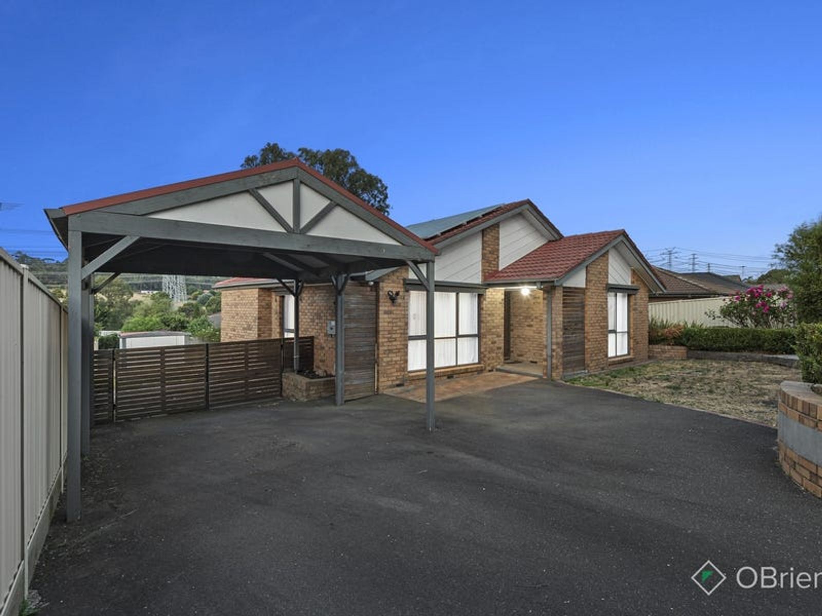 18 Struan Avenue, Endeavour Hills, VIC 3802
