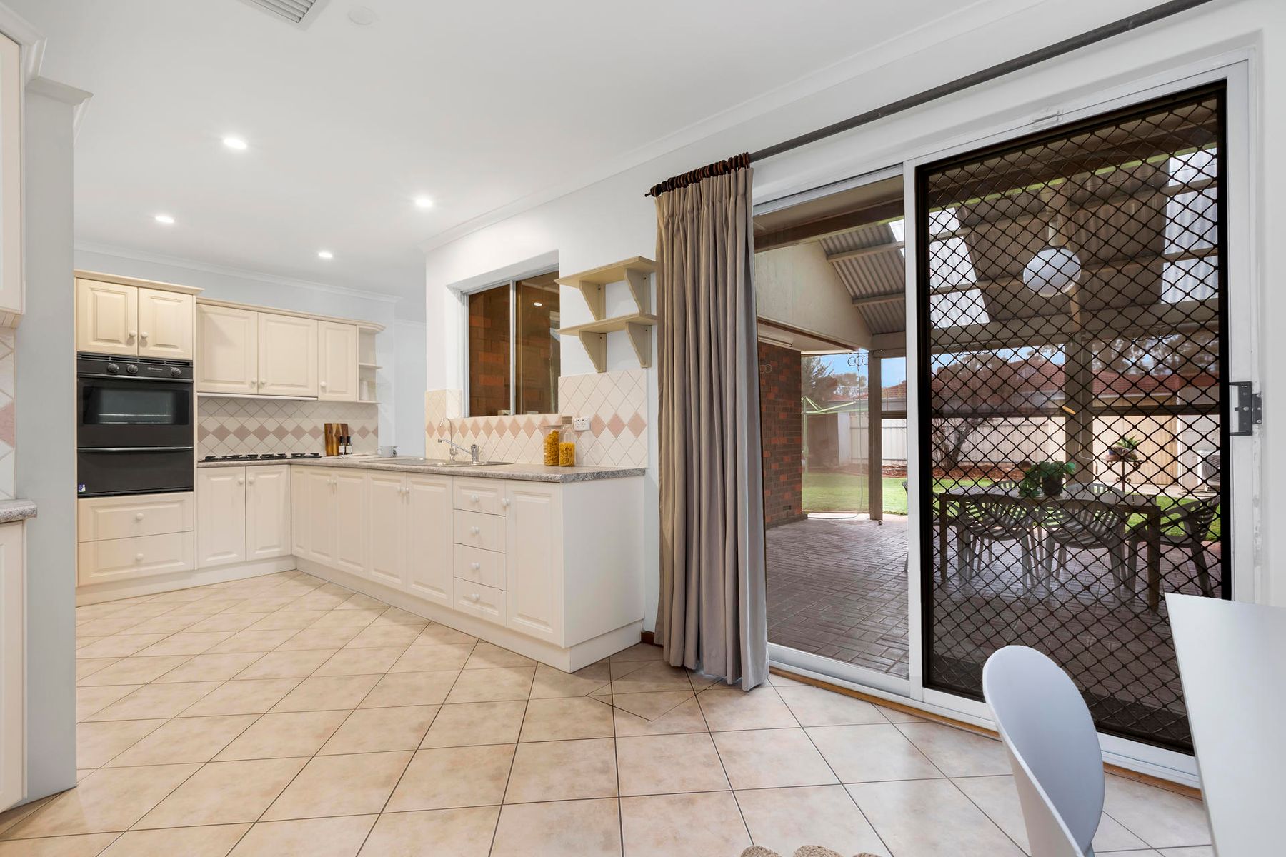 14 Sharon Avenue, Parafield Gardens SA 5107, Parafield Gardens - Thumbnail 7
