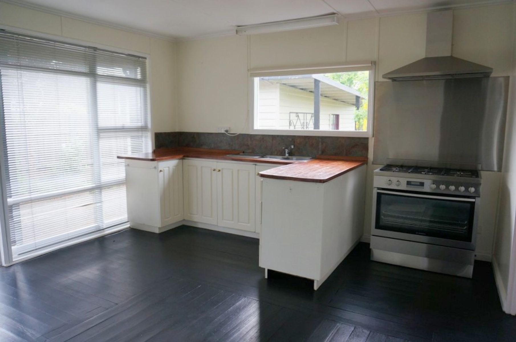 12. Beefeater St, Deloraine TAS 7304, Deloraine - Thumbnail 2