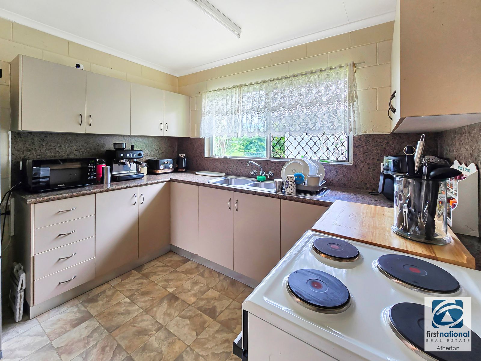 8 Rains Street, Mareeba QLD 4880, Mareeba - Thumbnail 4