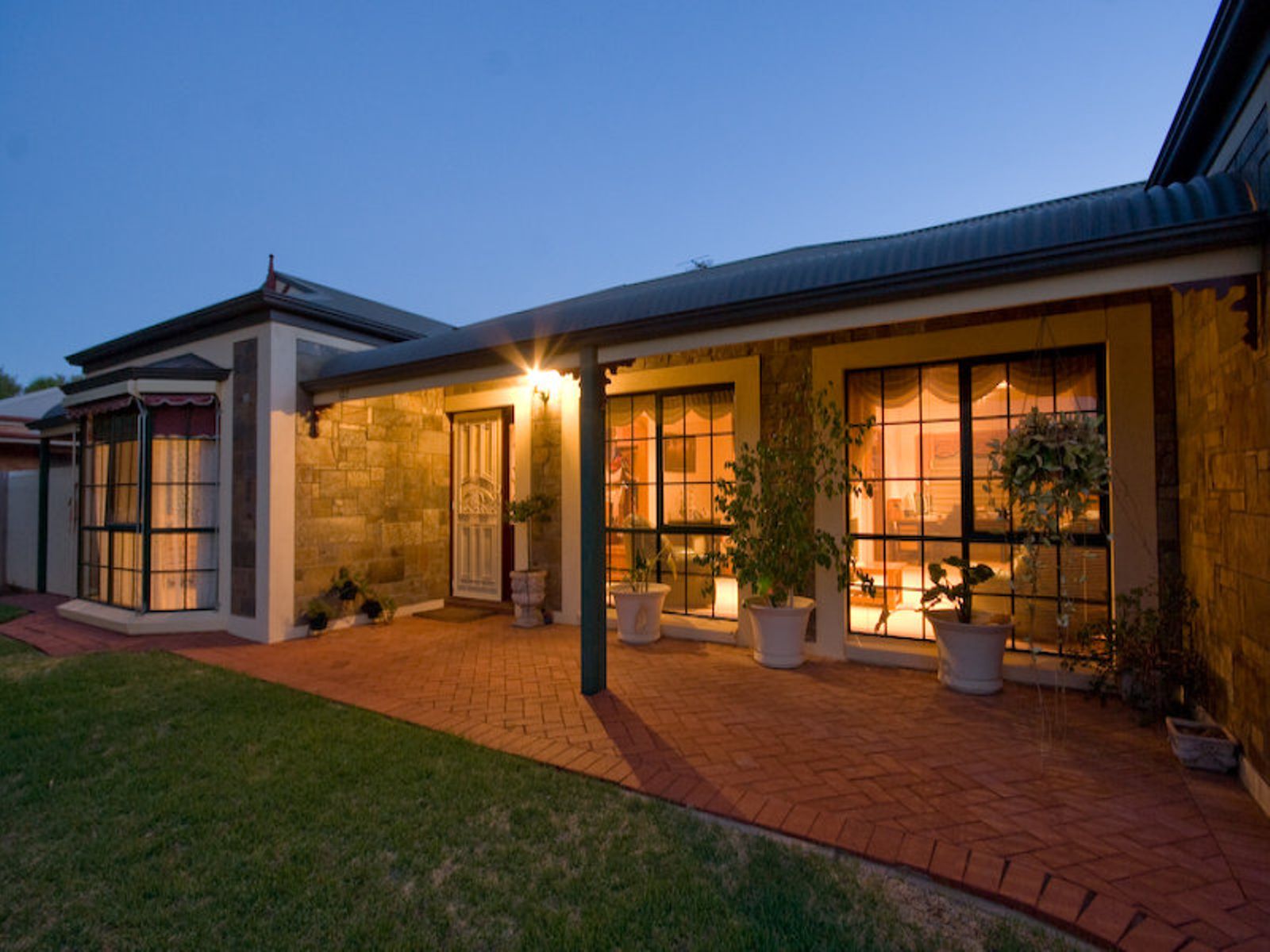 137 Sturt Highway, Gol Gol - Image 1