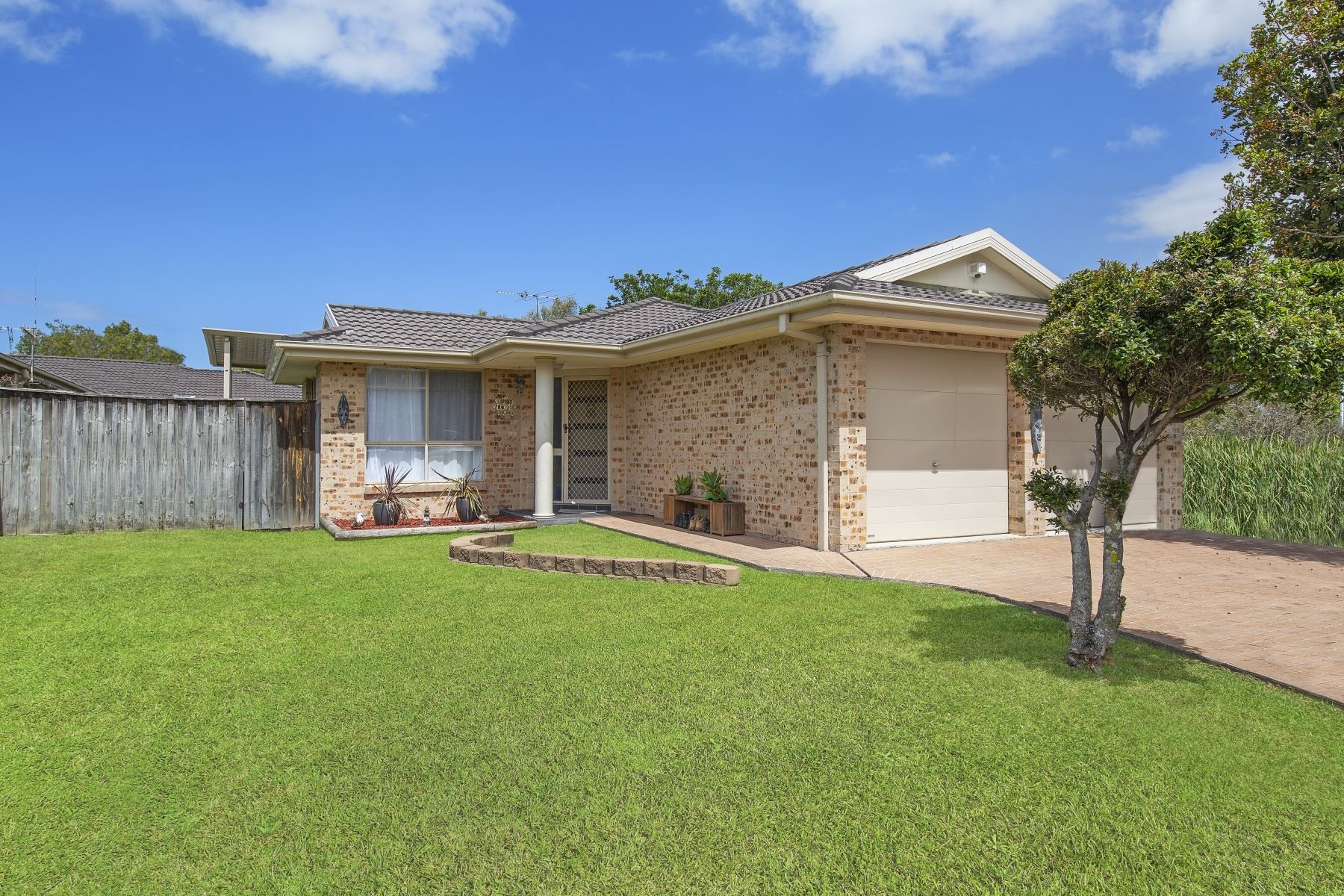 16 Dunlop Road, Blue Haven, NSW 2262