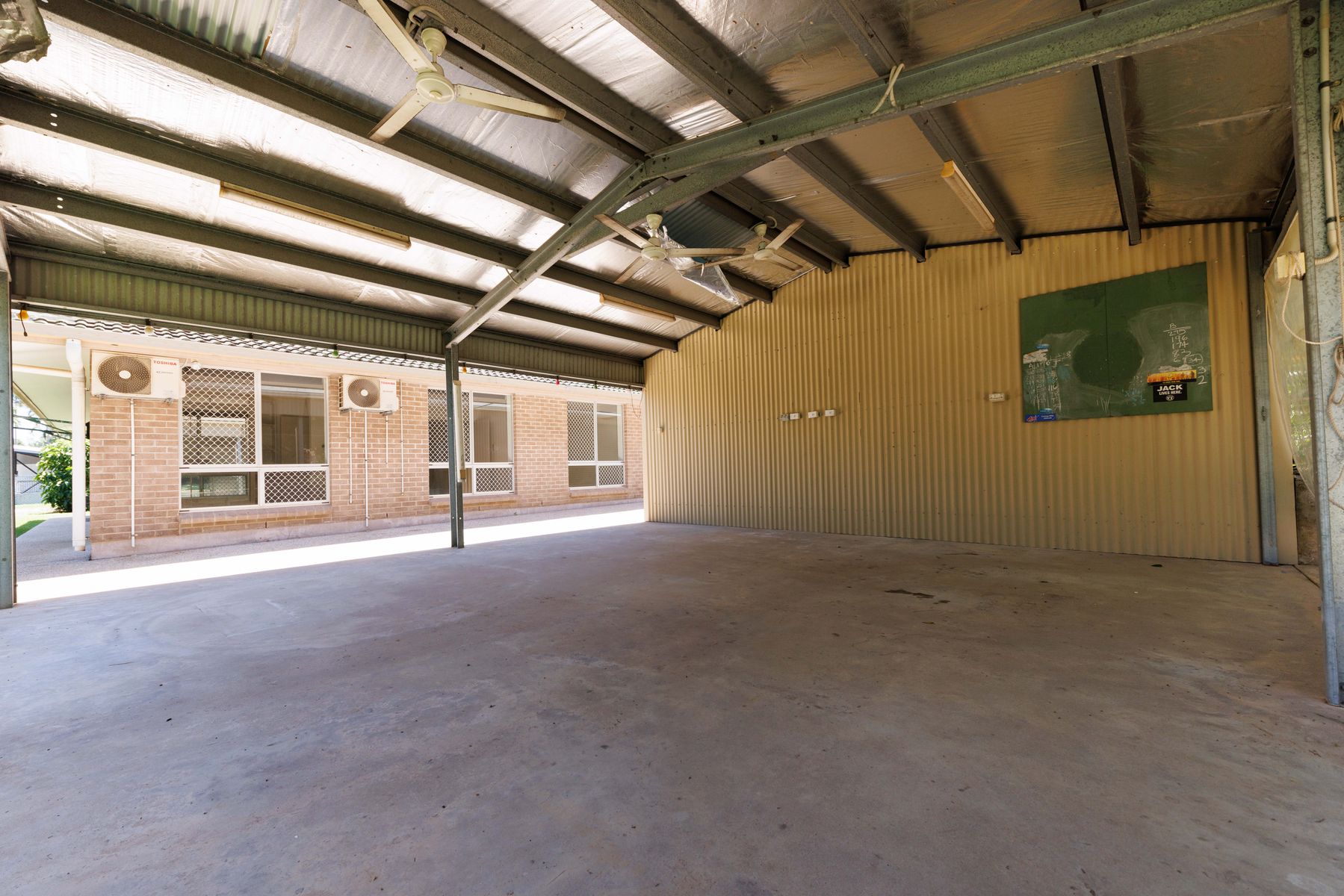 15 Parkside Crescent, Leanyer NT 0812, Leanyer - Thumbnail 2