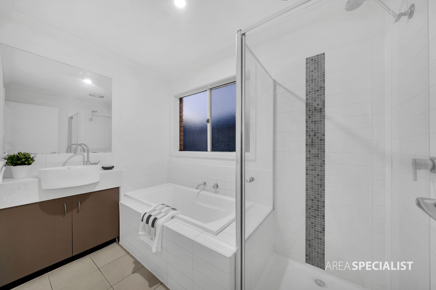 43 Calais Circuit, Cranbourne West, VIC 3977, Cranbourne West - Thumbnail 5