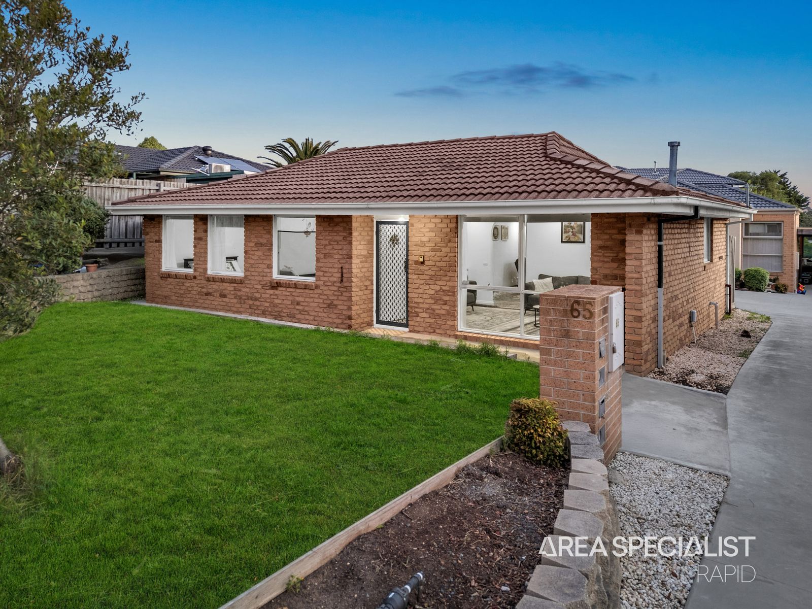 65 Oaktree Drive, Hampton Park, VIC 3976, Hampton Park - Thumbnail 2