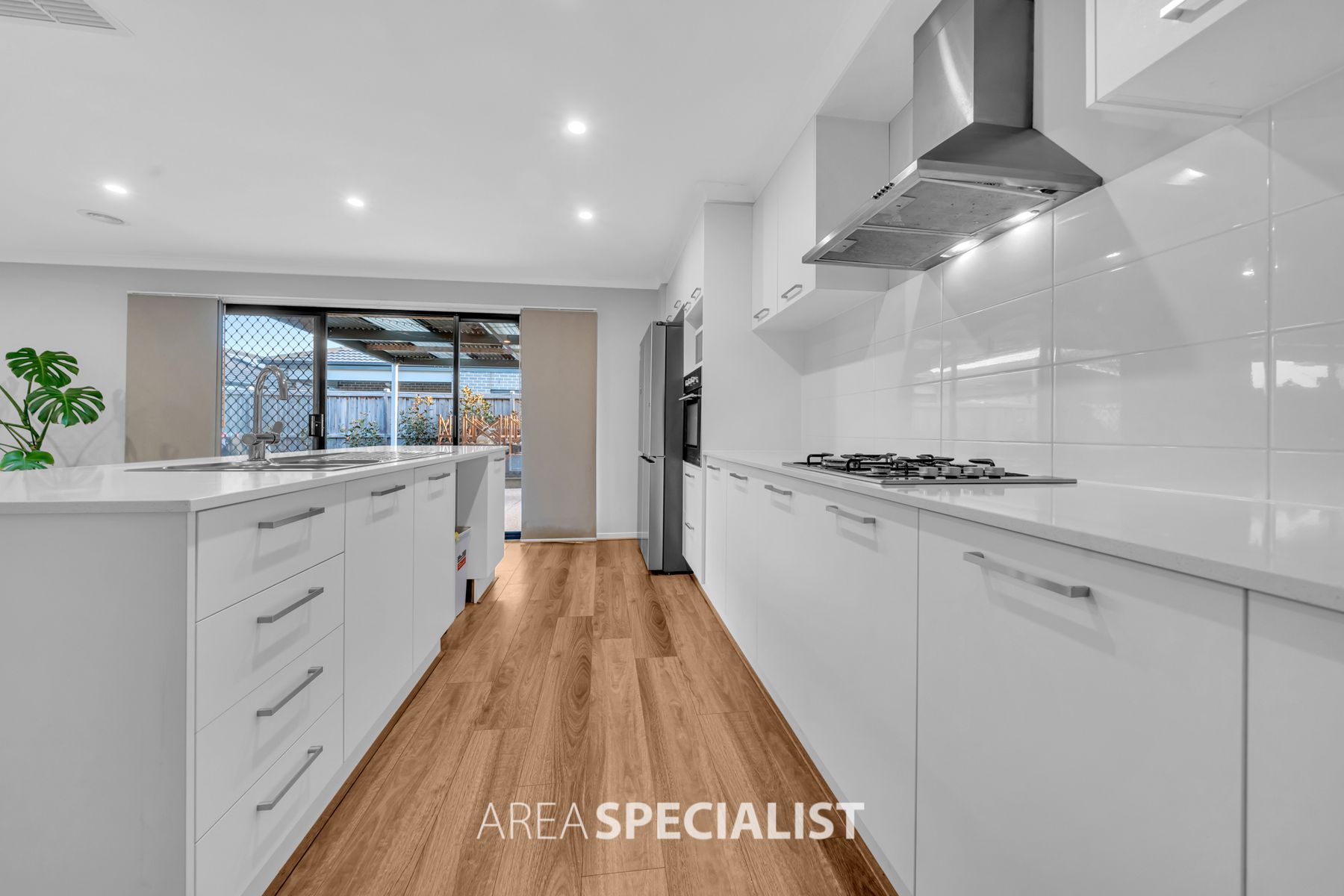 14 Shulze Drive, Clyde North, VIC 3978, Clyde North - Thumbnail 6