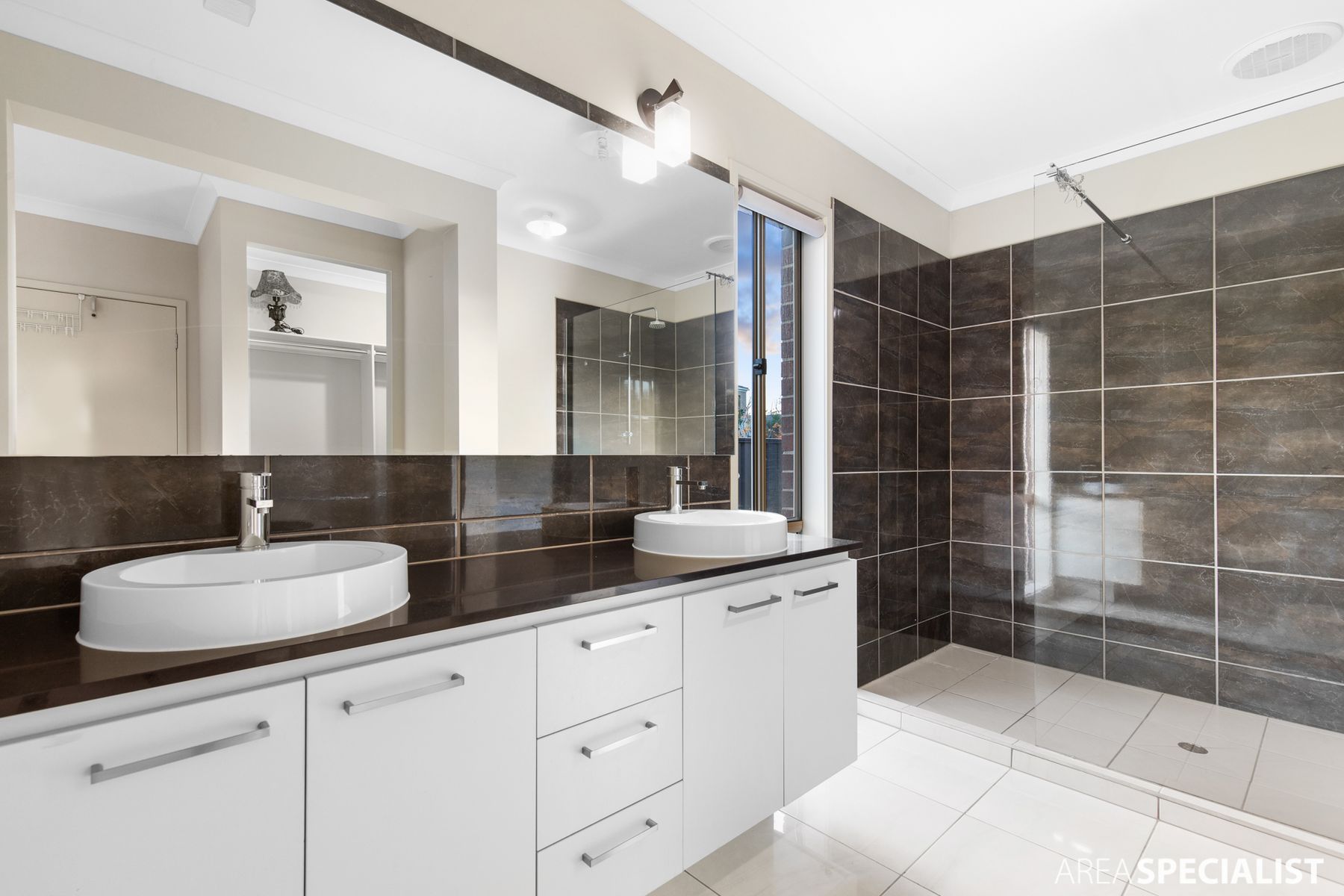 16 Fairbridge Road, Point Cook, VIC 3030, Point Cook - Thumbnail 6