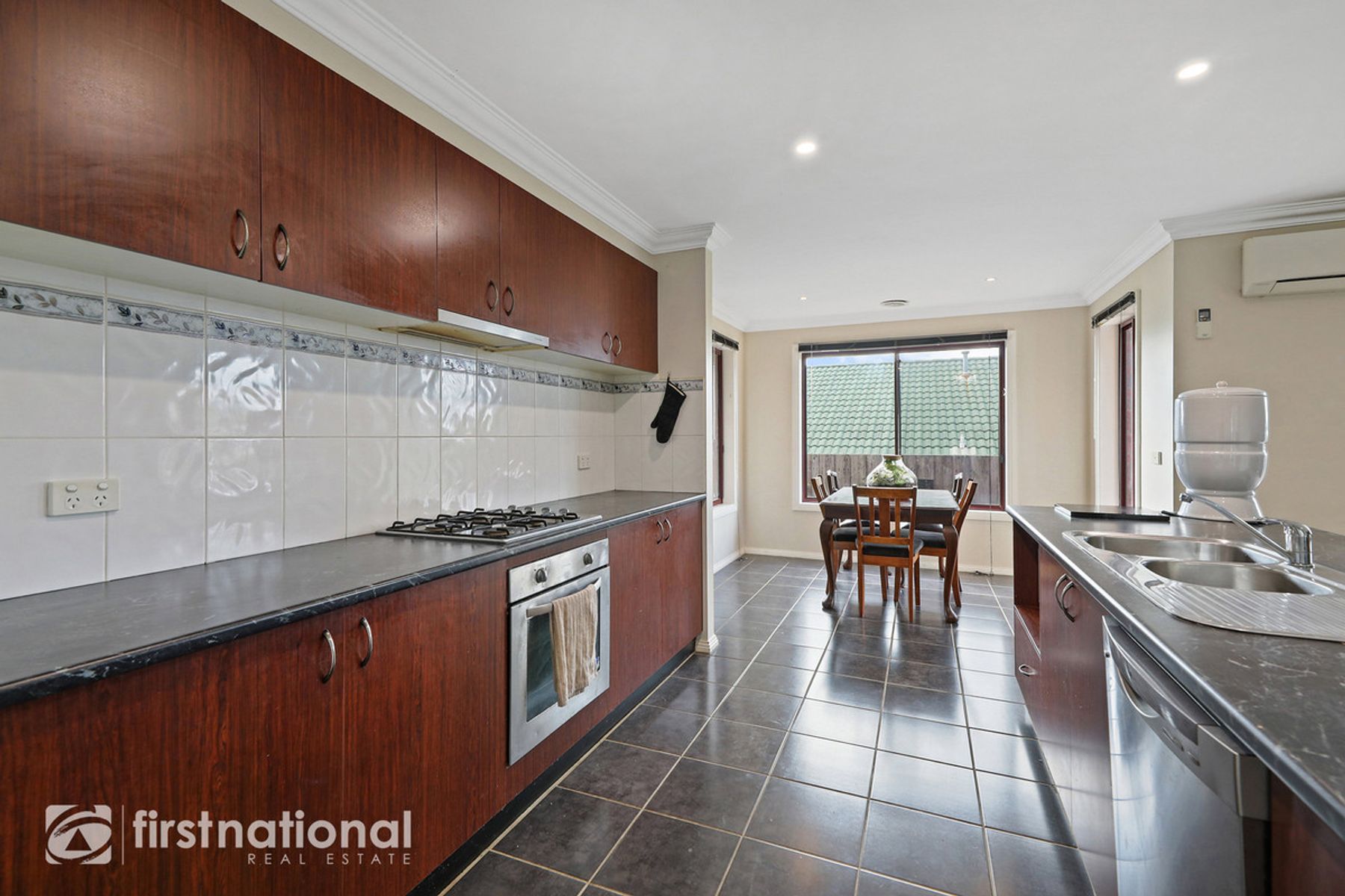 4 Oxley Place, Warragul, VIC 3820, Warragul - Thumbnail 3