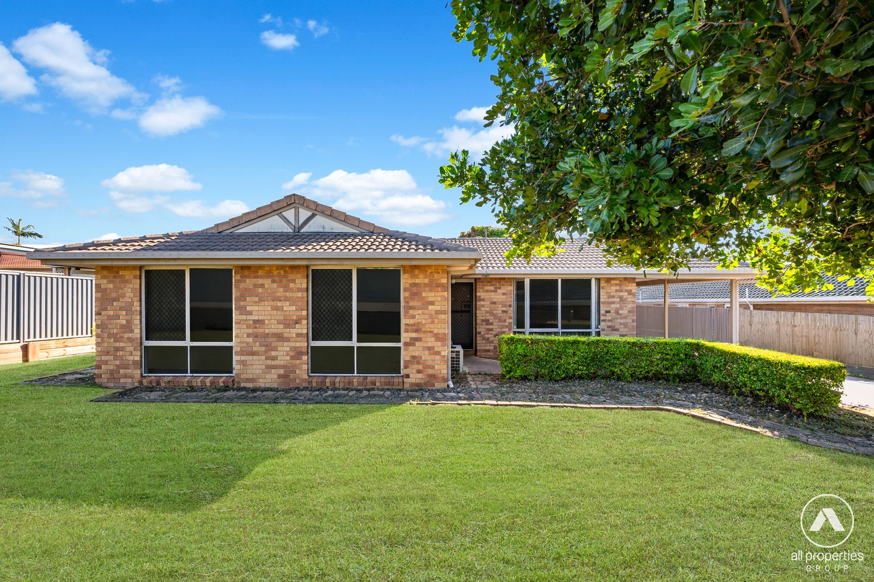 15 Mooloolah Court, Hillcrest QLD 4118, Hillcrest - Thumbnail 2