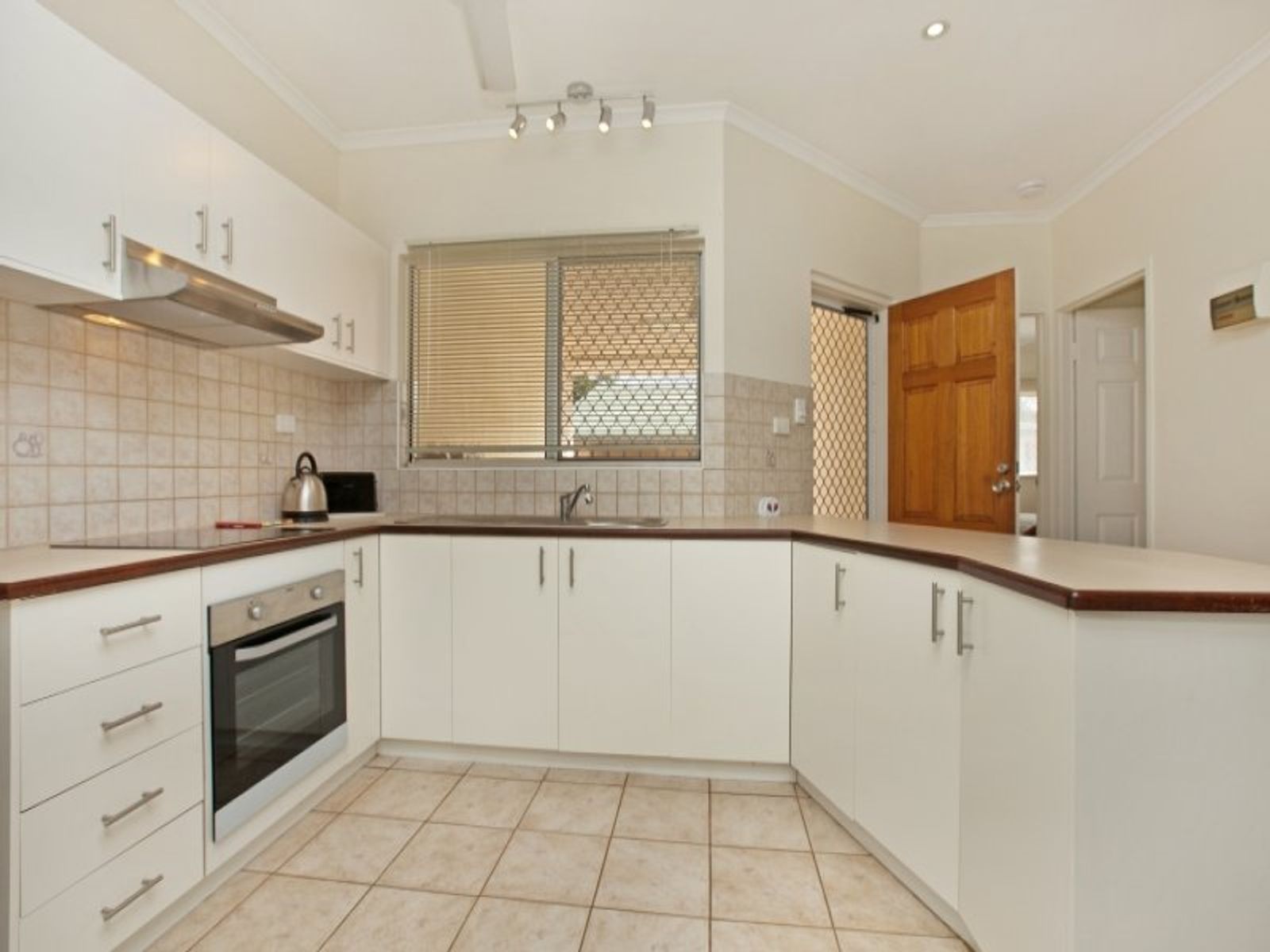 8/46 Shearwater Drive, Bakewell NT 0832, Bakewell - Thumbnail 2