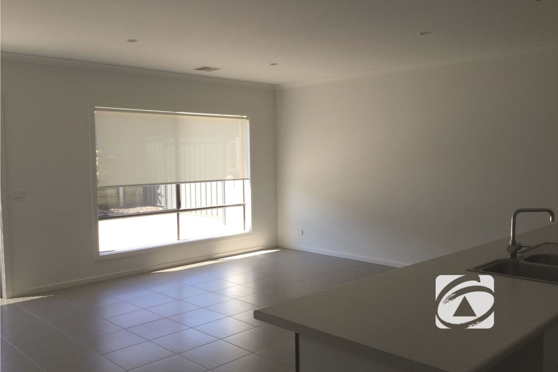 24/23 Atlantic Drive, Pakenham VIC 3810, Pakenham - Thumbnail 3