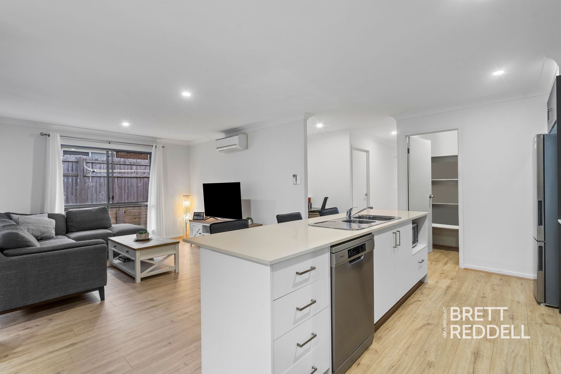10 Meander Court, Ormeau Hills, QLD 4208, Ormeau Hills - Thumbnail 8