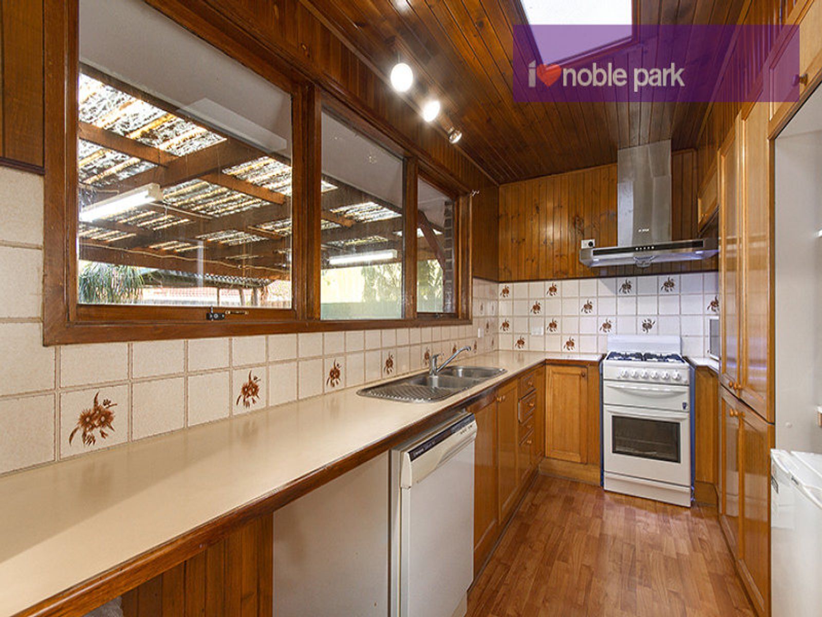 4 Woronora Court, Noble Park, VIC 3174, Noble Park - Thumbnail 2
