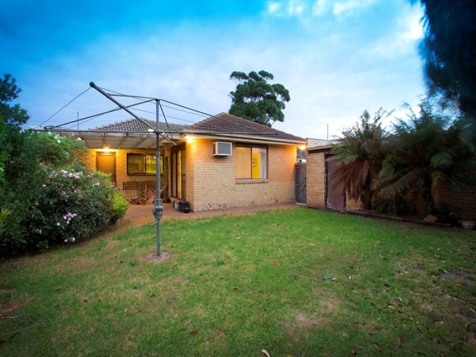 65 Albany Crescent, Aspendale, VIC 3195, Aspendale - Thumbnail 2