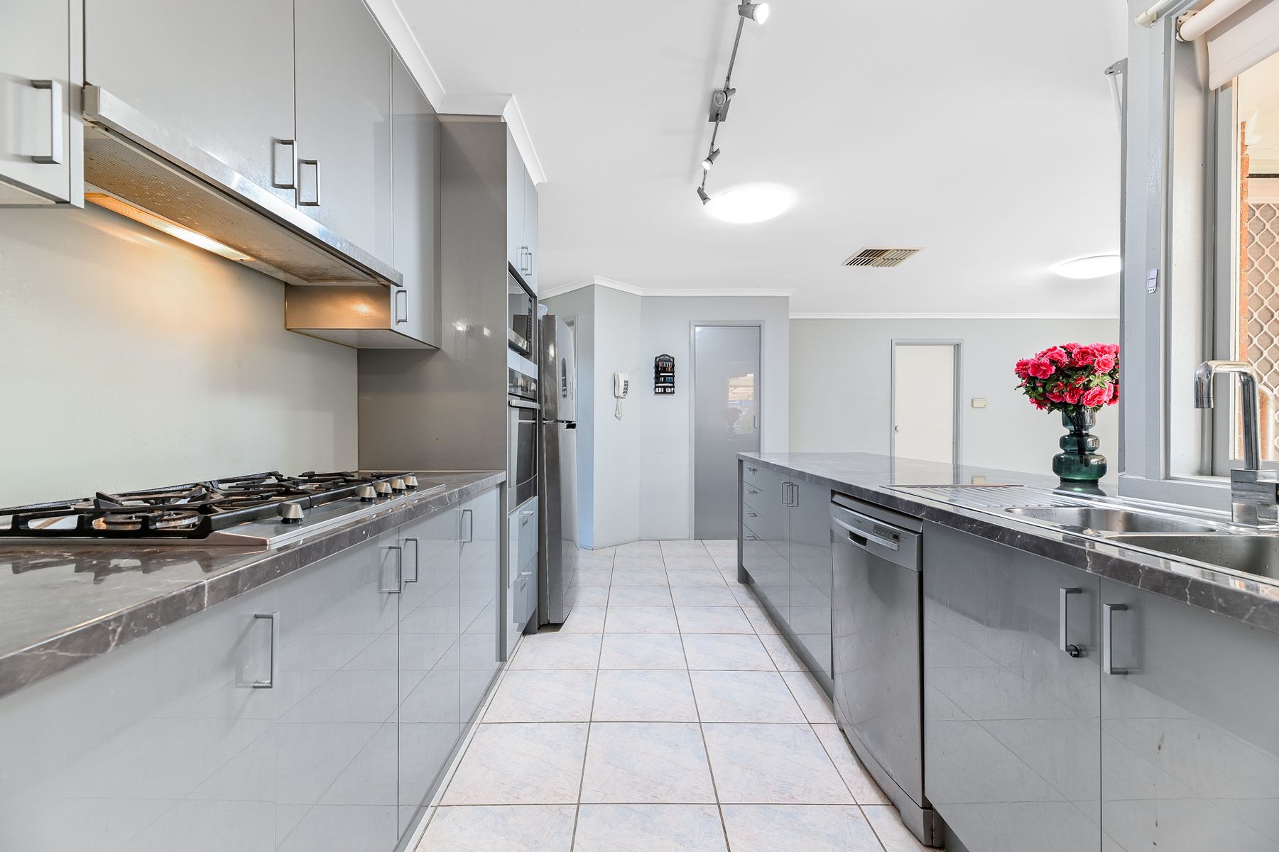 2 Badger Court, Narre Warren, VIC 3805, Narre Warren - Thumbnail 8