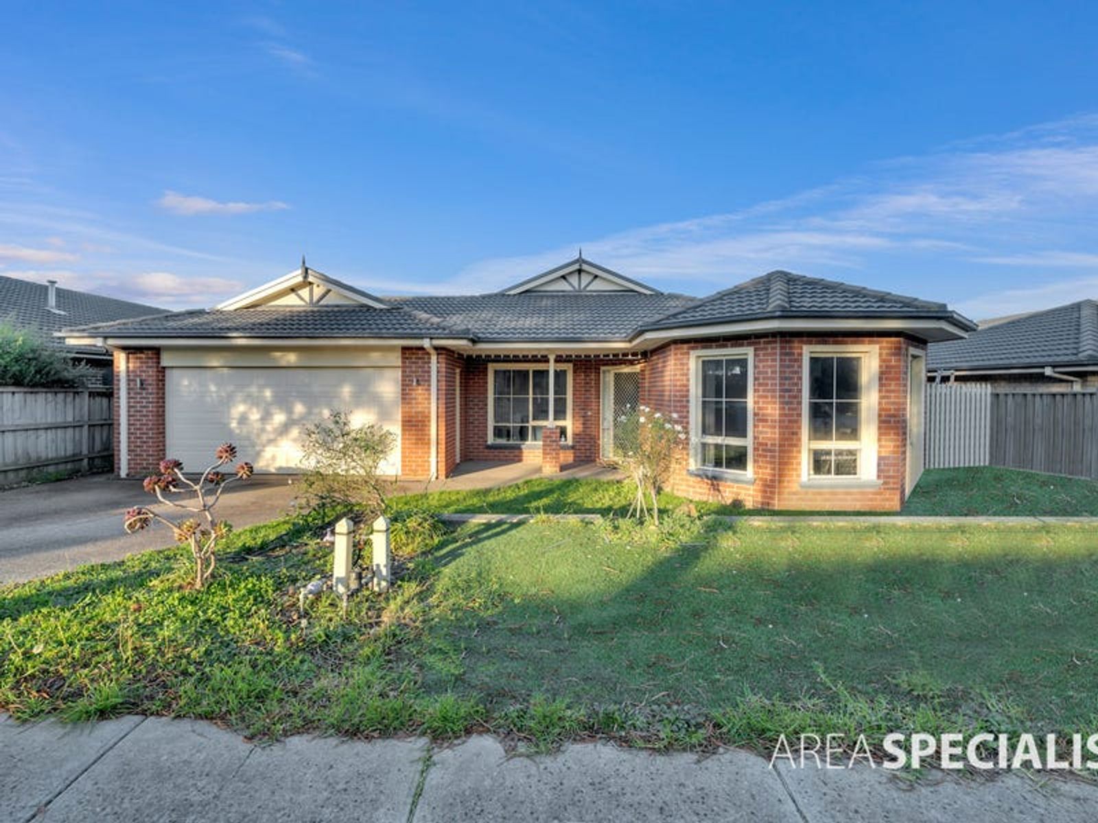 12 Ned Street, Cranbourne East, VIC 3977, Cranbourne East - Thumbnail 2