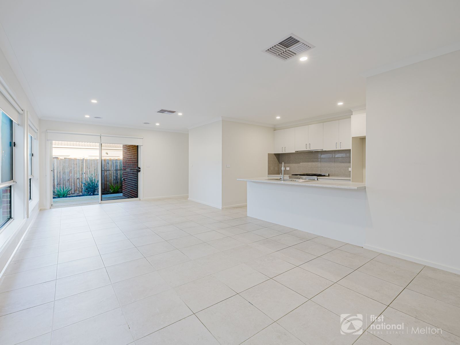 6 Winton Drive, Fraser Rise VIC 3336, Fraser Rise - Thumbnail 3