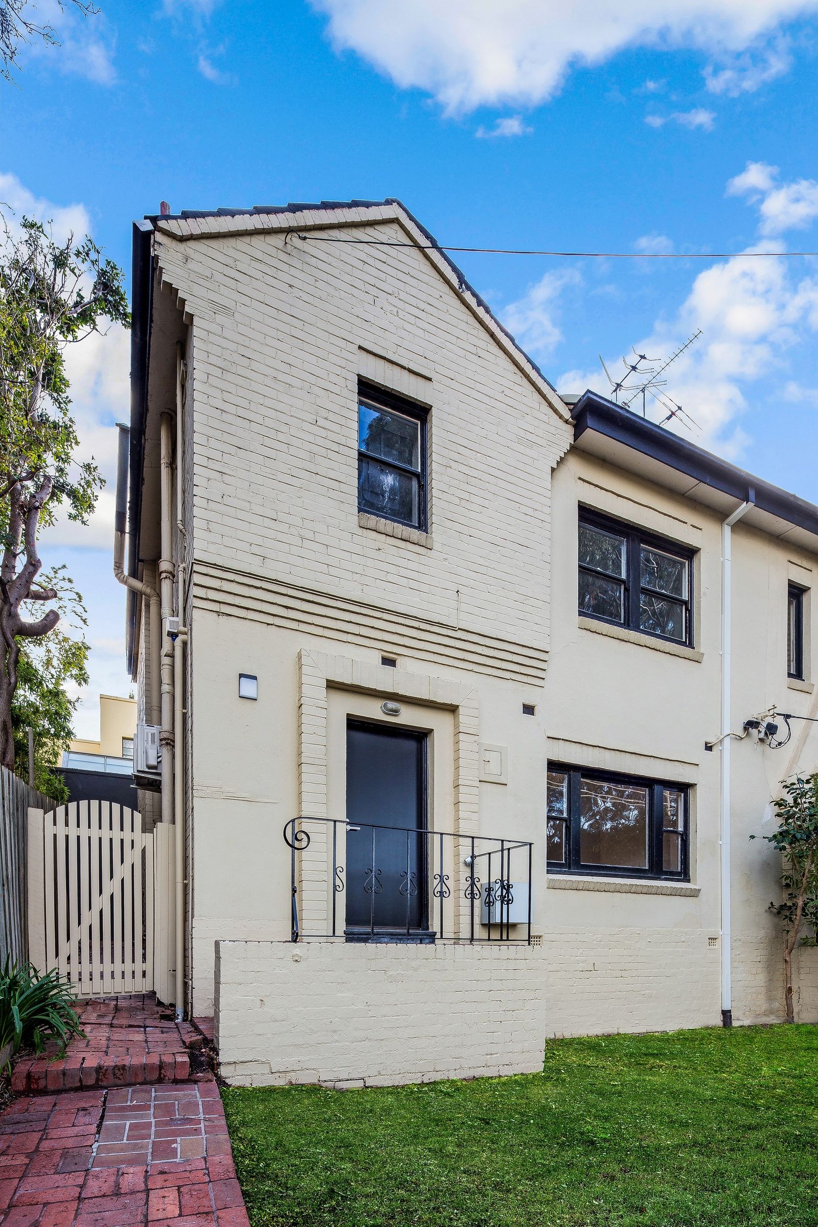 7 Canberra Road, Toorak - Thumbnail 4