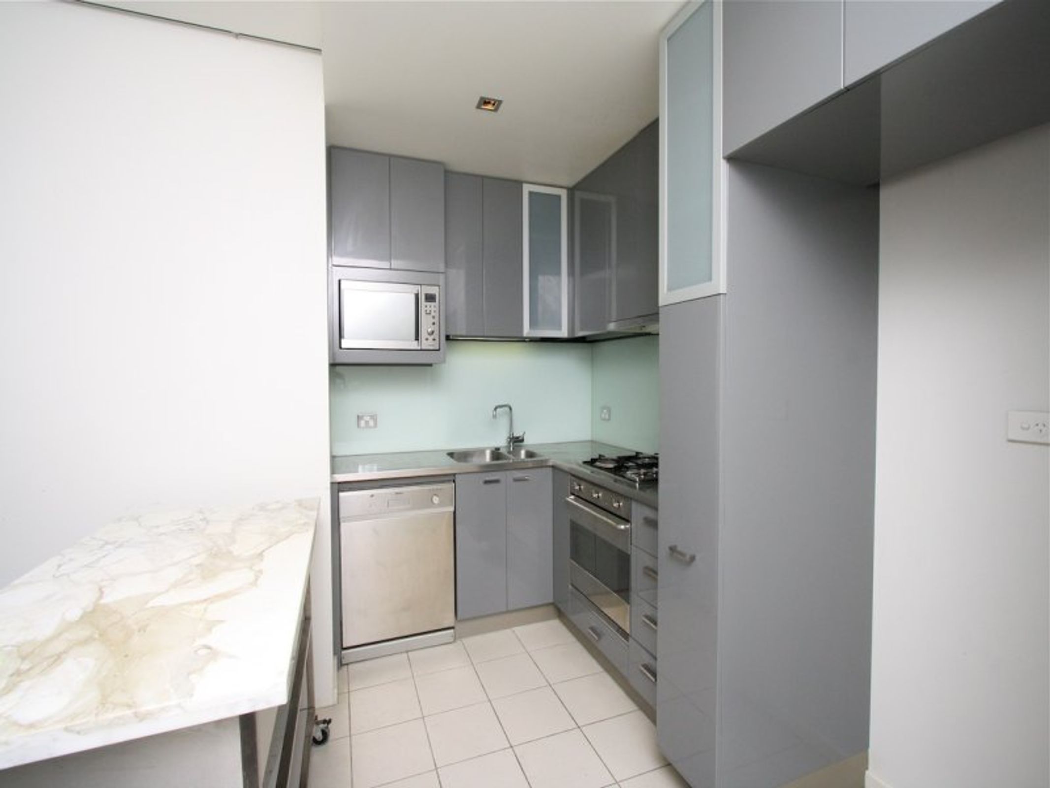 203/68 La Trobe Street, Melbourne - Thumbnail 6