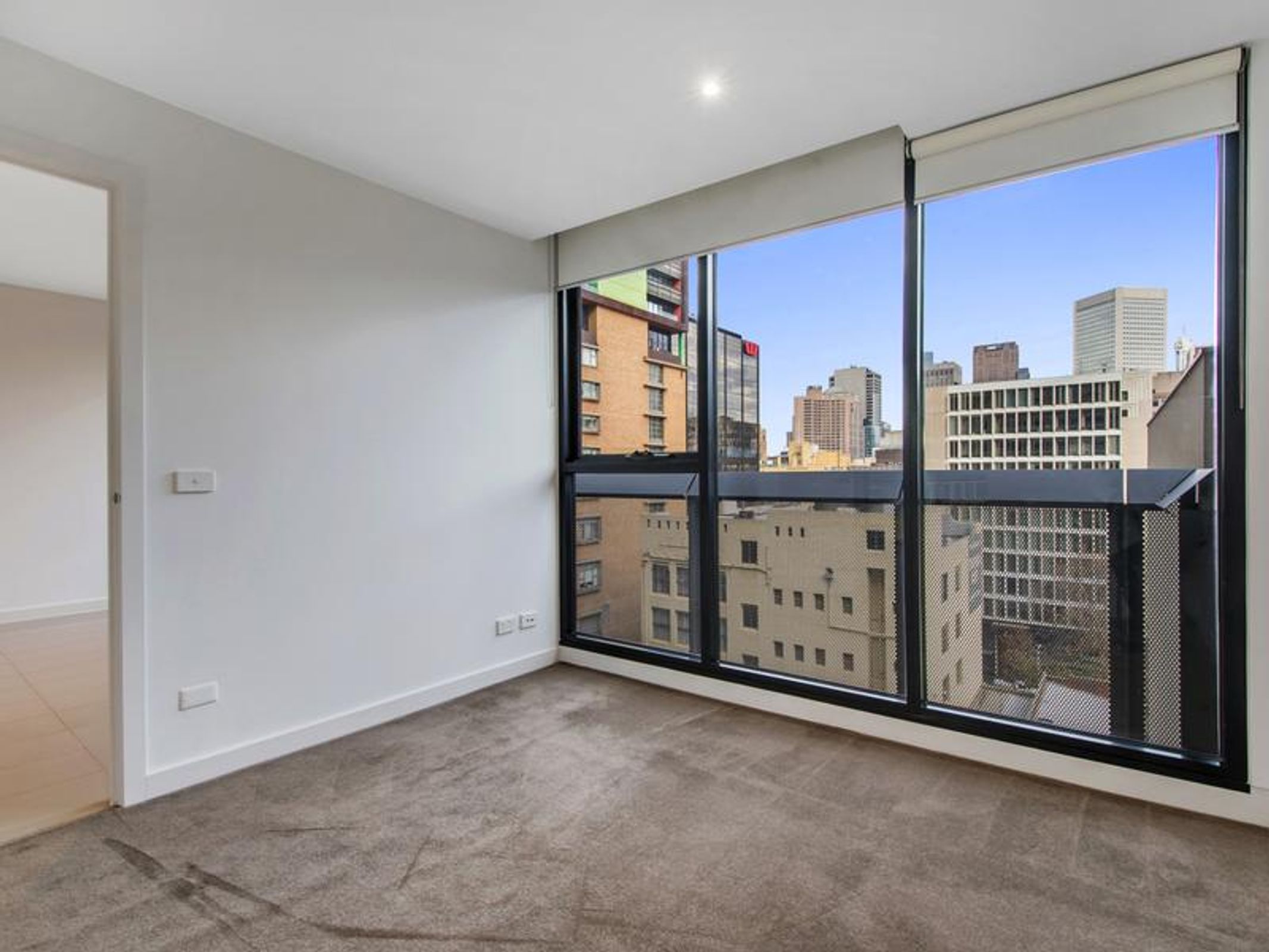 Level 8, 806/22 Coromandel Pl, Melbourne - Thumbnail 3