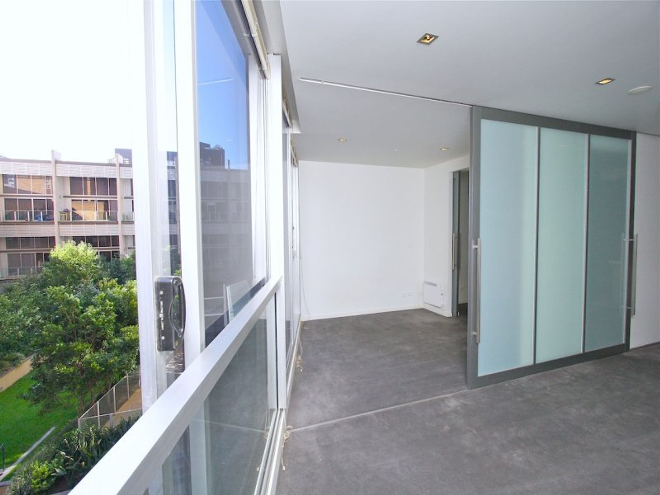 203/68 La Trobe Street, Melbourne - Thumbnail 5