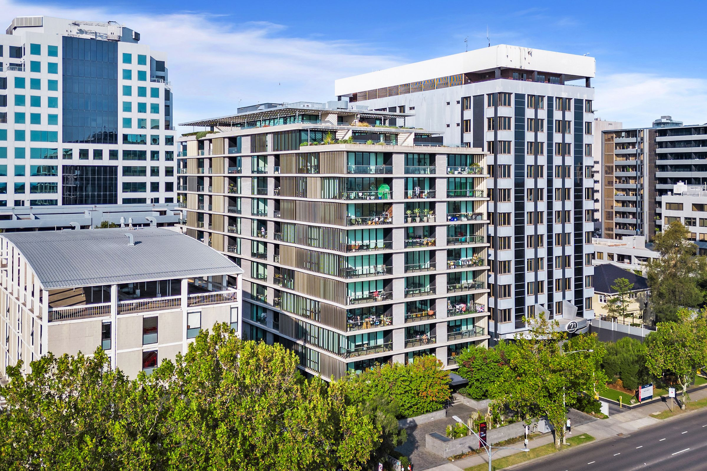 908/70 Queens Road, Melbourne - Thumbnail 3