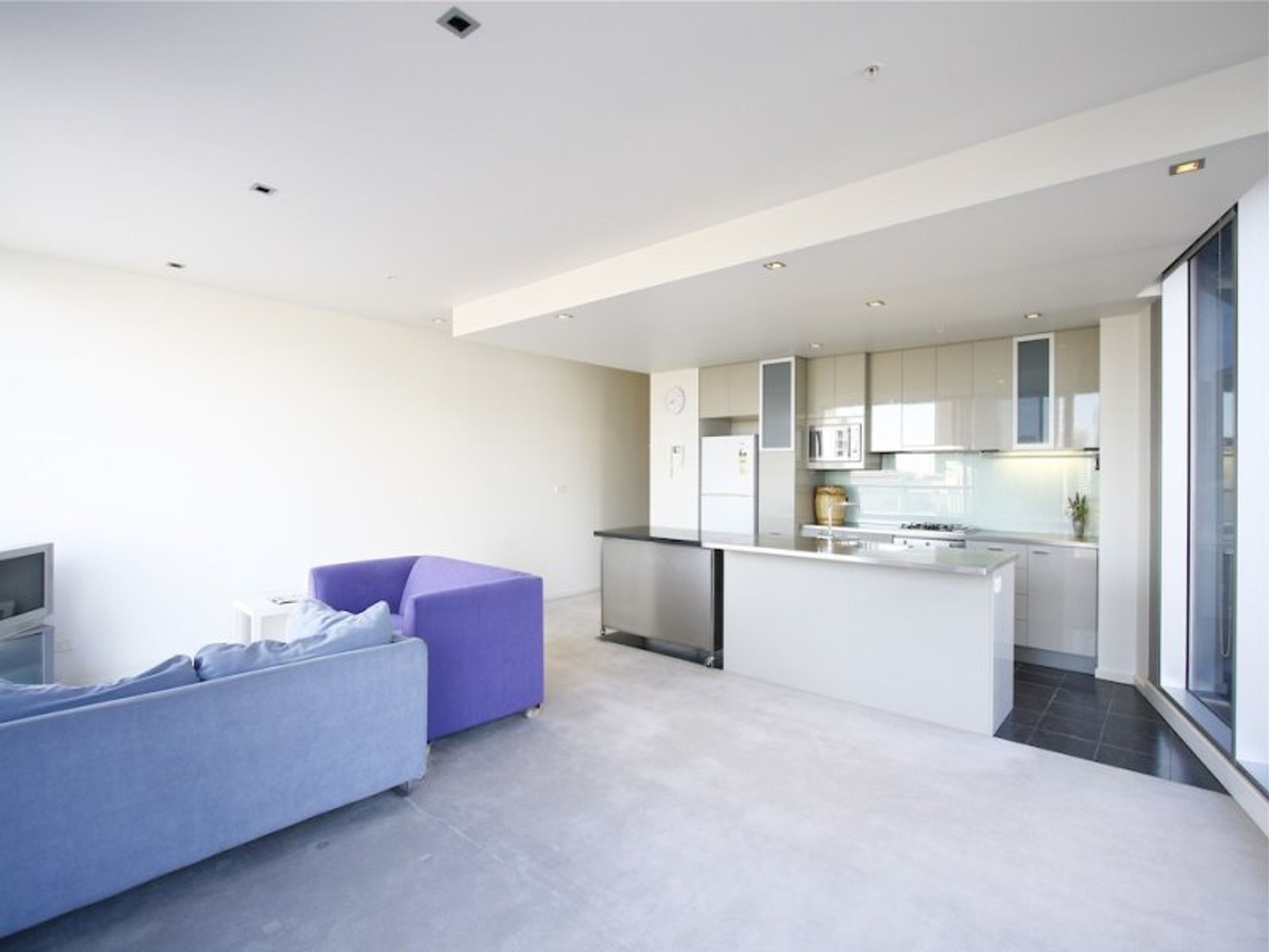 909/68 La Trobe Street, Melbourne - Thumbnail 3