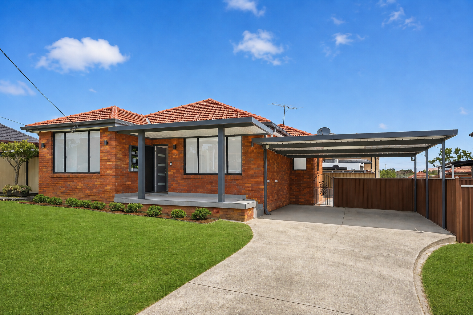 2 Garden Place, Picnic Point - Image 1