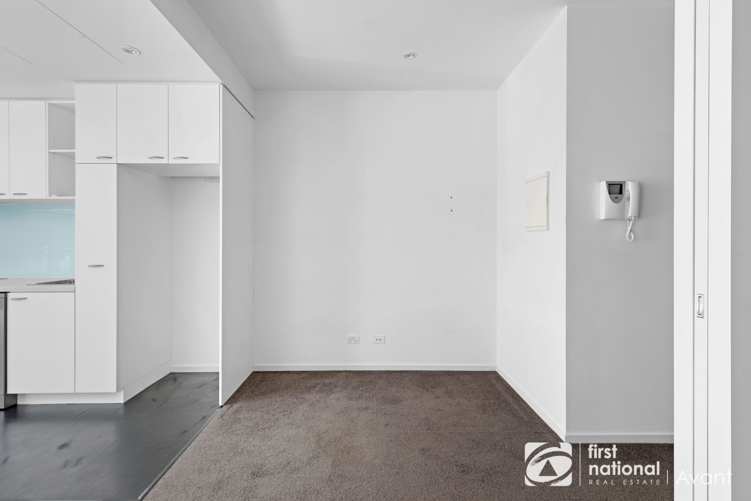 207/52 Dow Street, Port Melbourne - Thumbnail 8